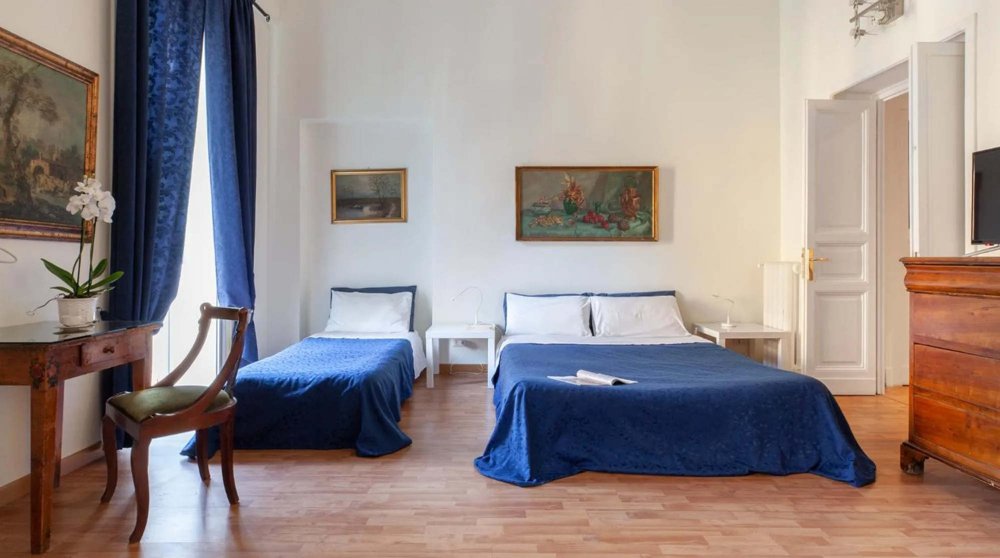 Bed in Otium Maecenatis Apartments