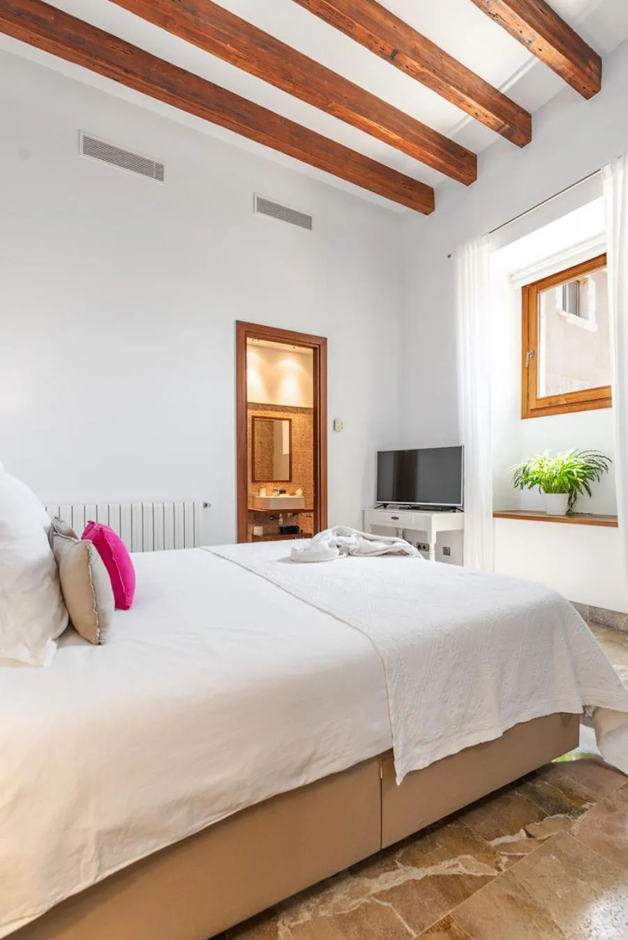 Bedroom, Bed in Finca Son Arnau