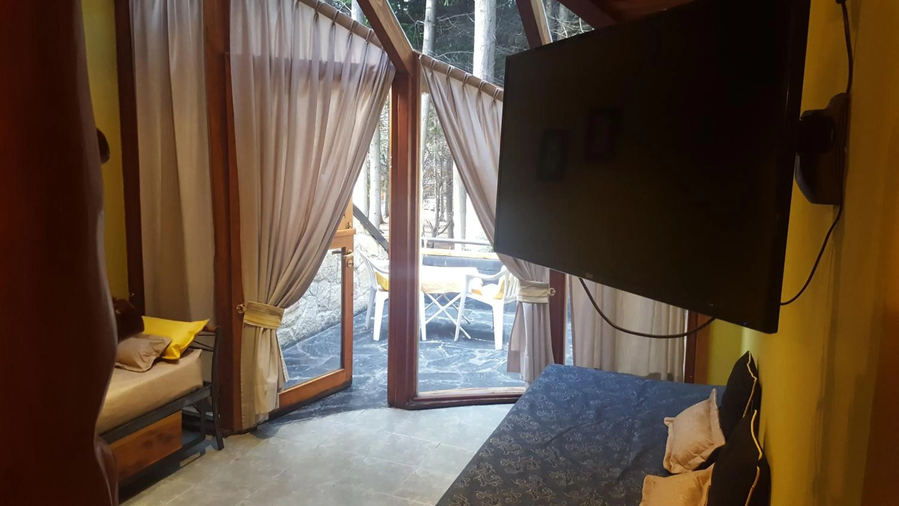 Balcony/Terrace, Bed in Casa Del Bosque Aparts