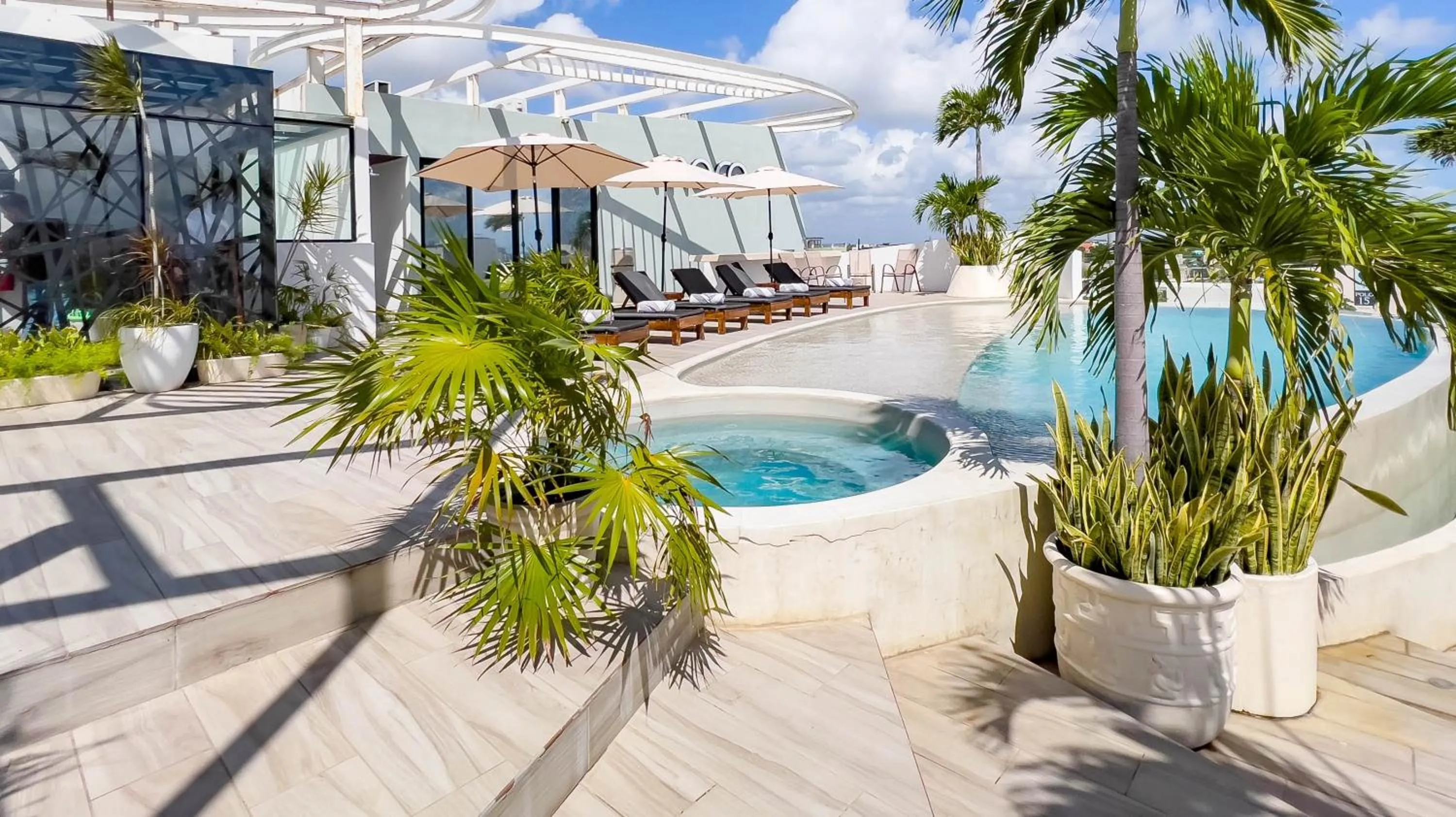 Pool view in Mare Playa del Carmen