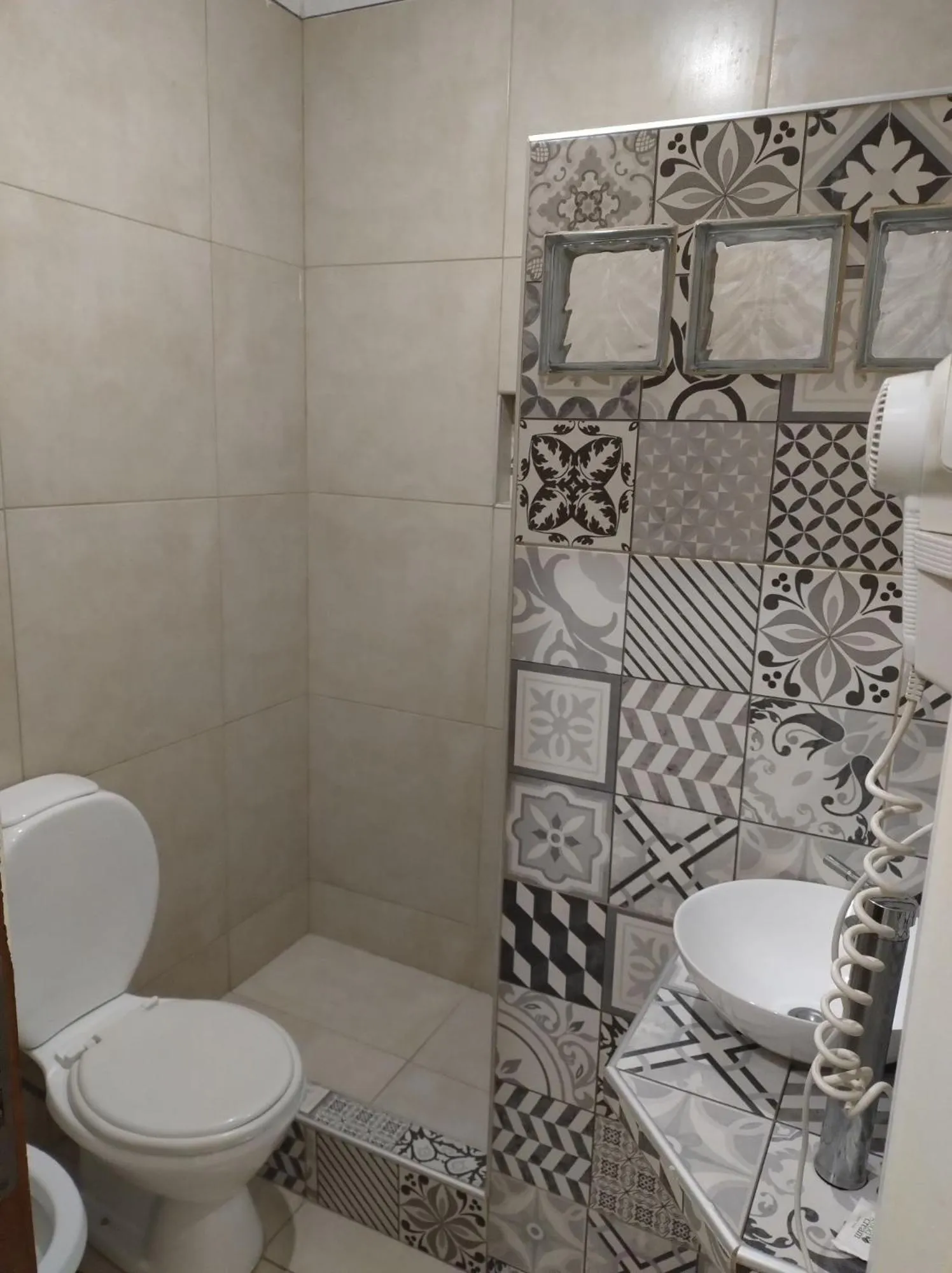 Shower in San Remo City Hotel