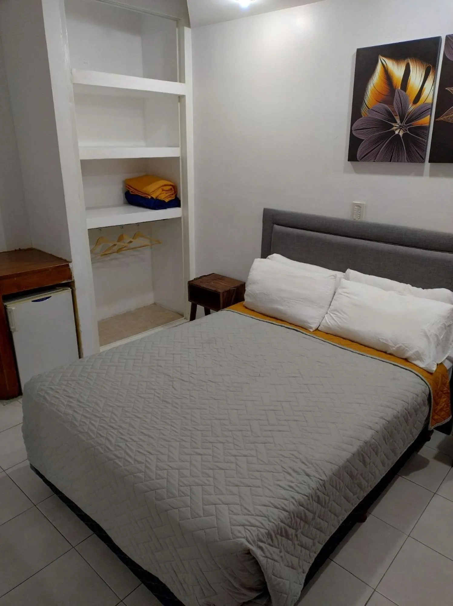 Bedroom, Bed in San Remo City Hotel