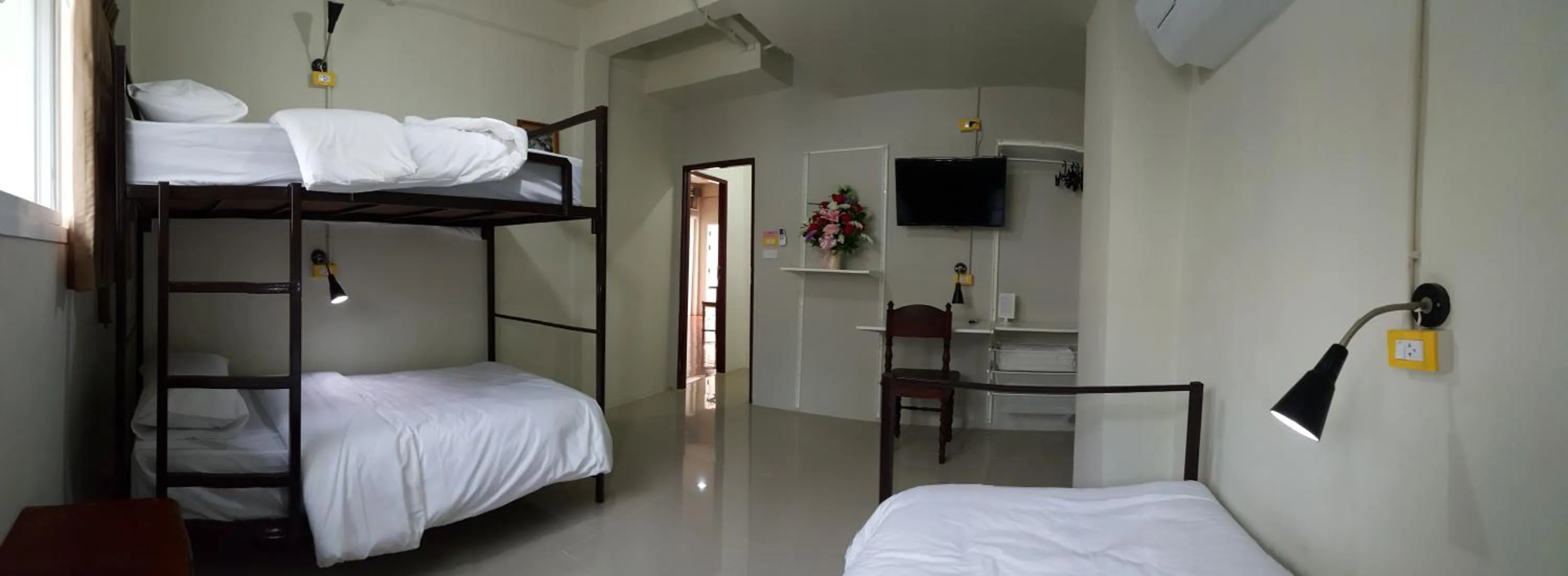 bunk bed, Bed in Bangkok Check Inn @Chareon Krung