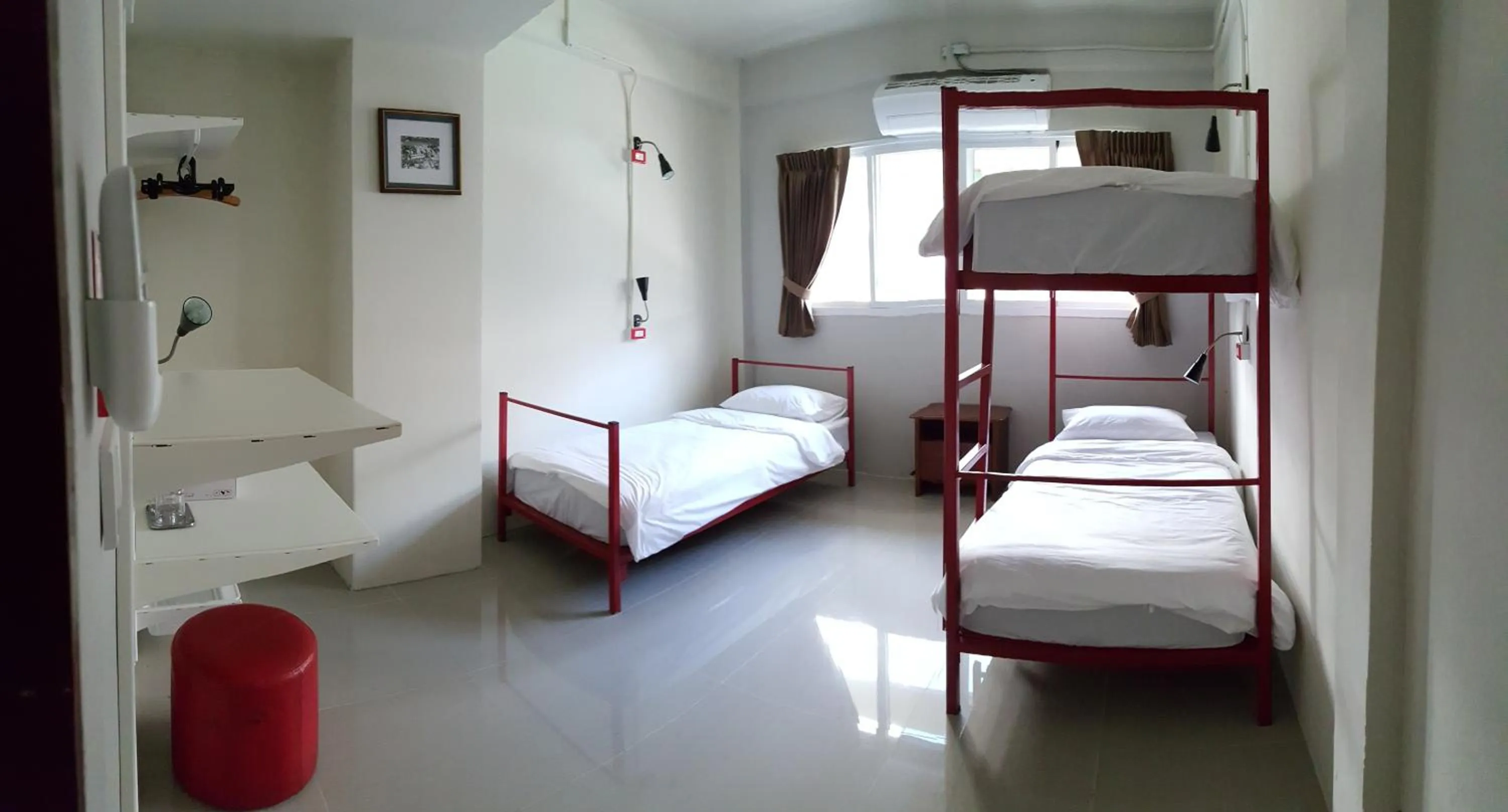 bunk bed, Bed in Bangkok Check Inn @Chareon Krung