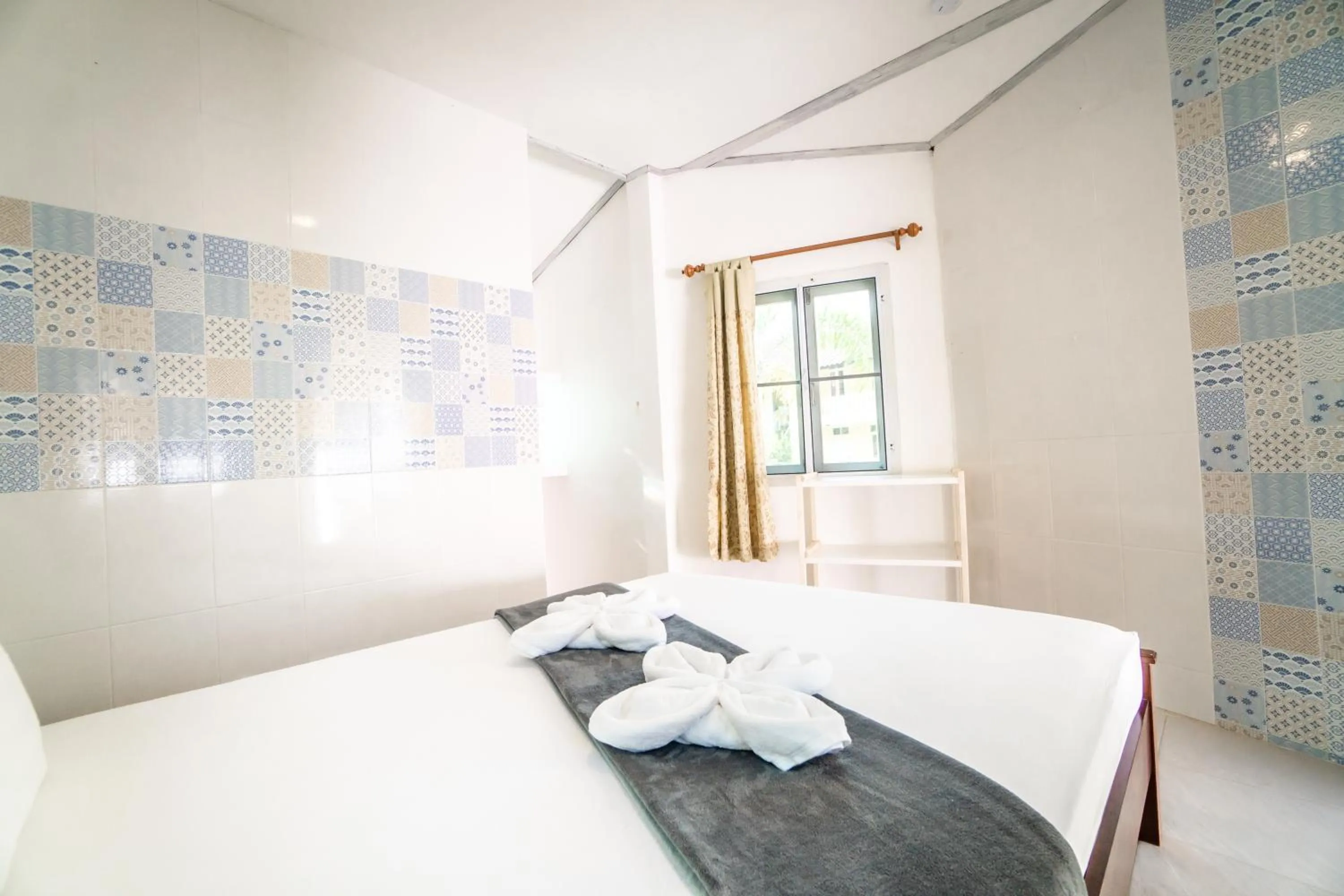 Bed in Slumber Party Koh Tao