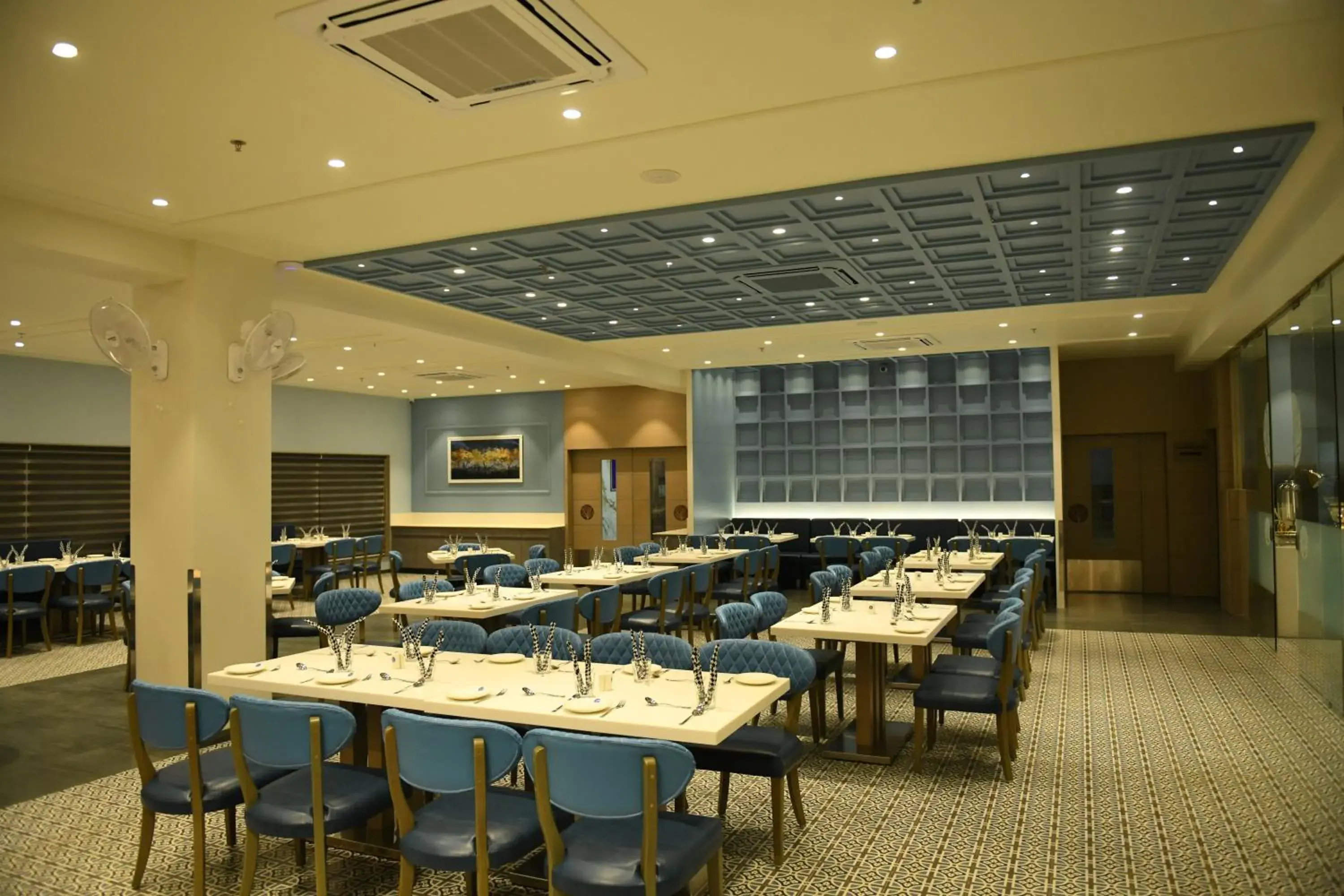 Restaurant/places to eat in Hotel Blueivy Anand Restaurant/places to eat in Hotel Blueivy Anand