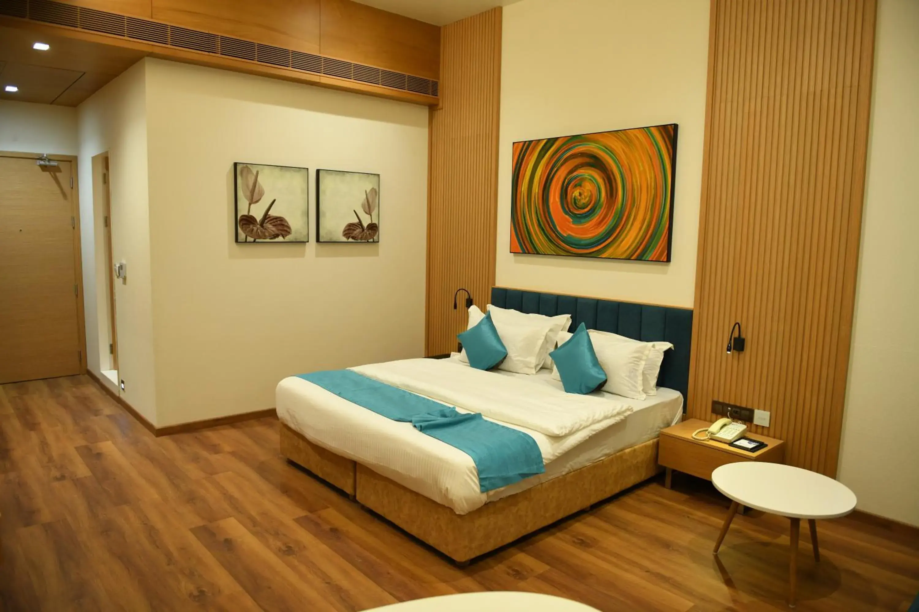 Bedroom, Bed in Hotel Blueivy Anand Bedroom, Bed in Hotel Blueivy Anand