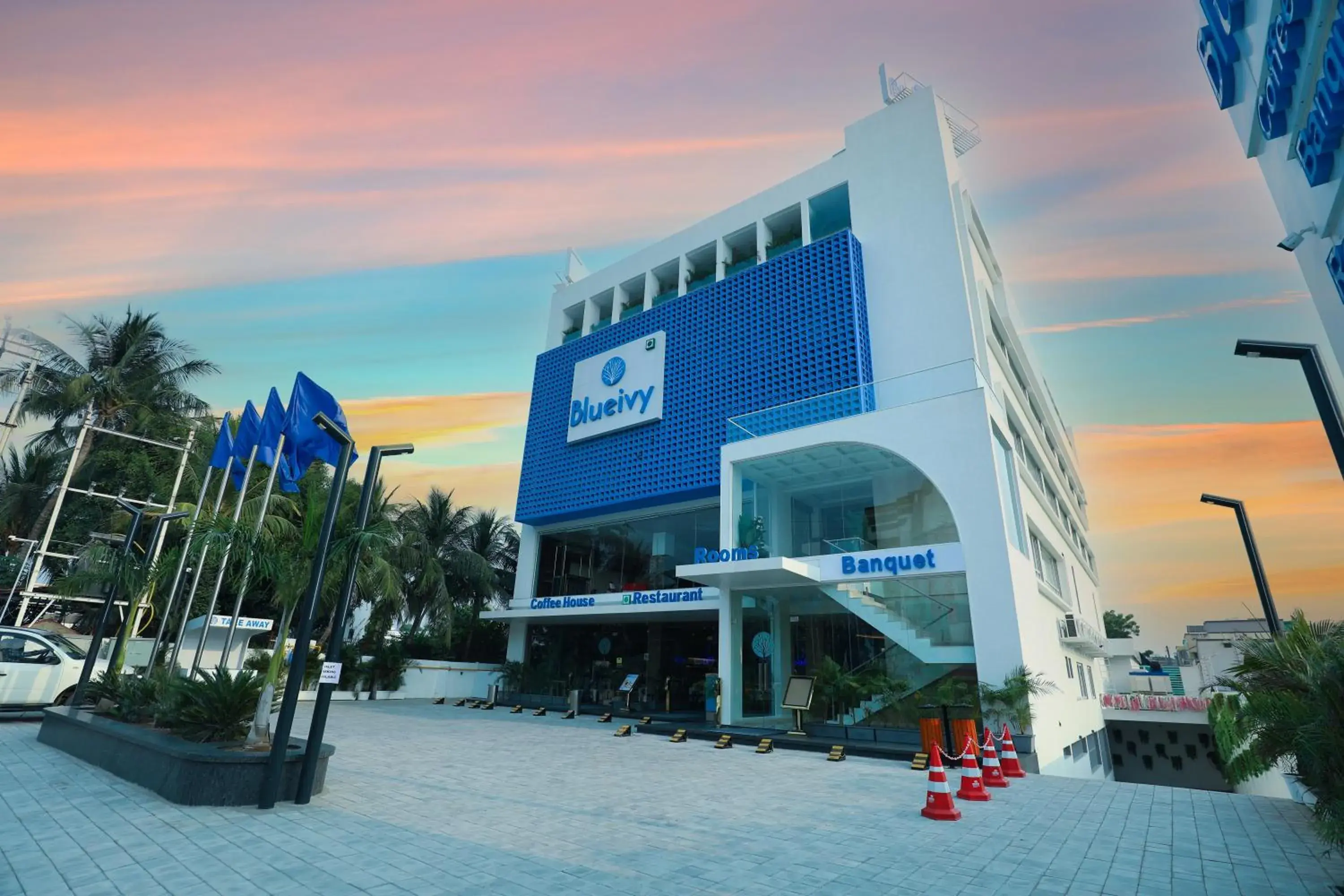 Property building in Hotel Blueivy Anand Property building in Hotel Blueivy Anand