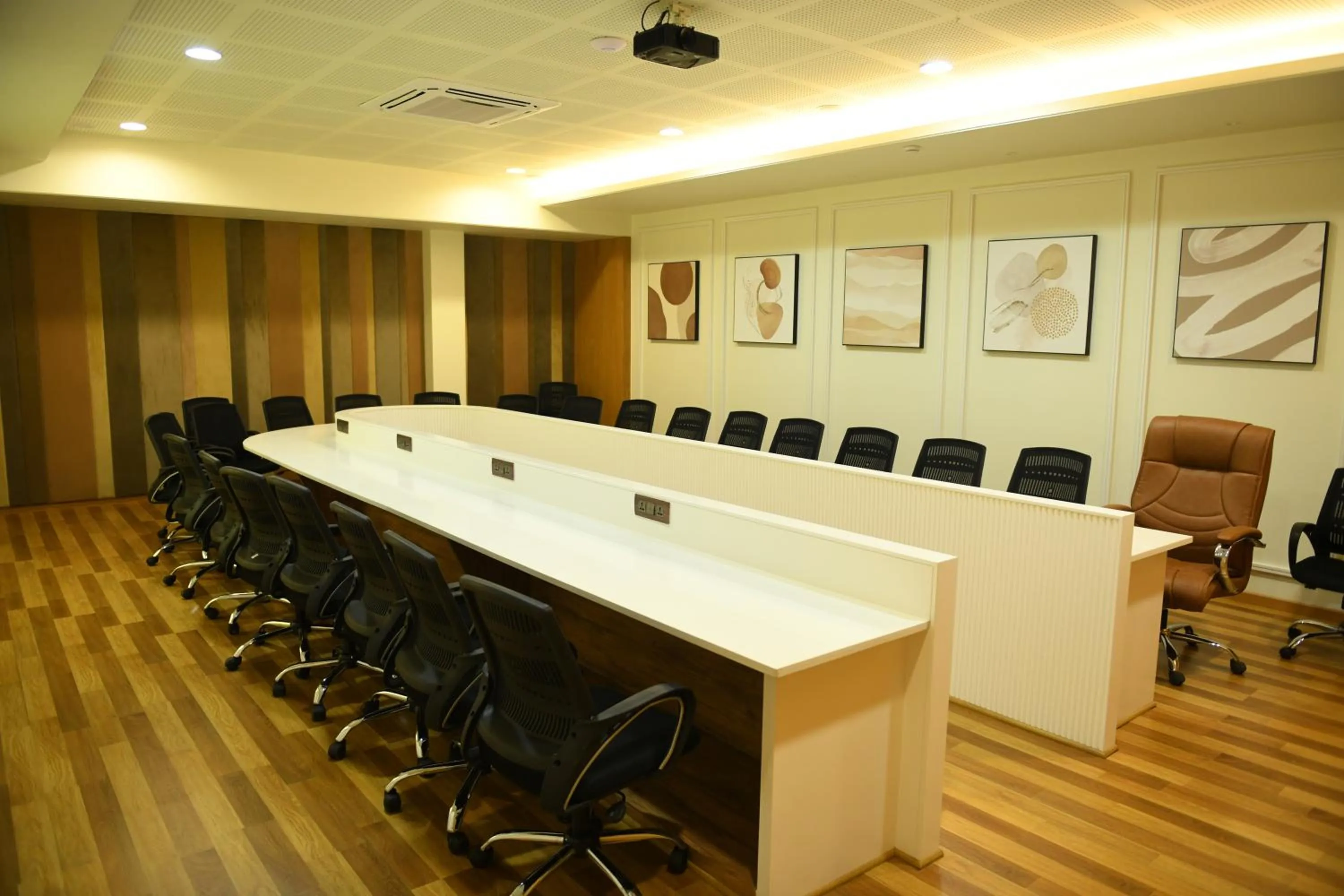 Meeting/conference room in Hotel Blueivy Anand