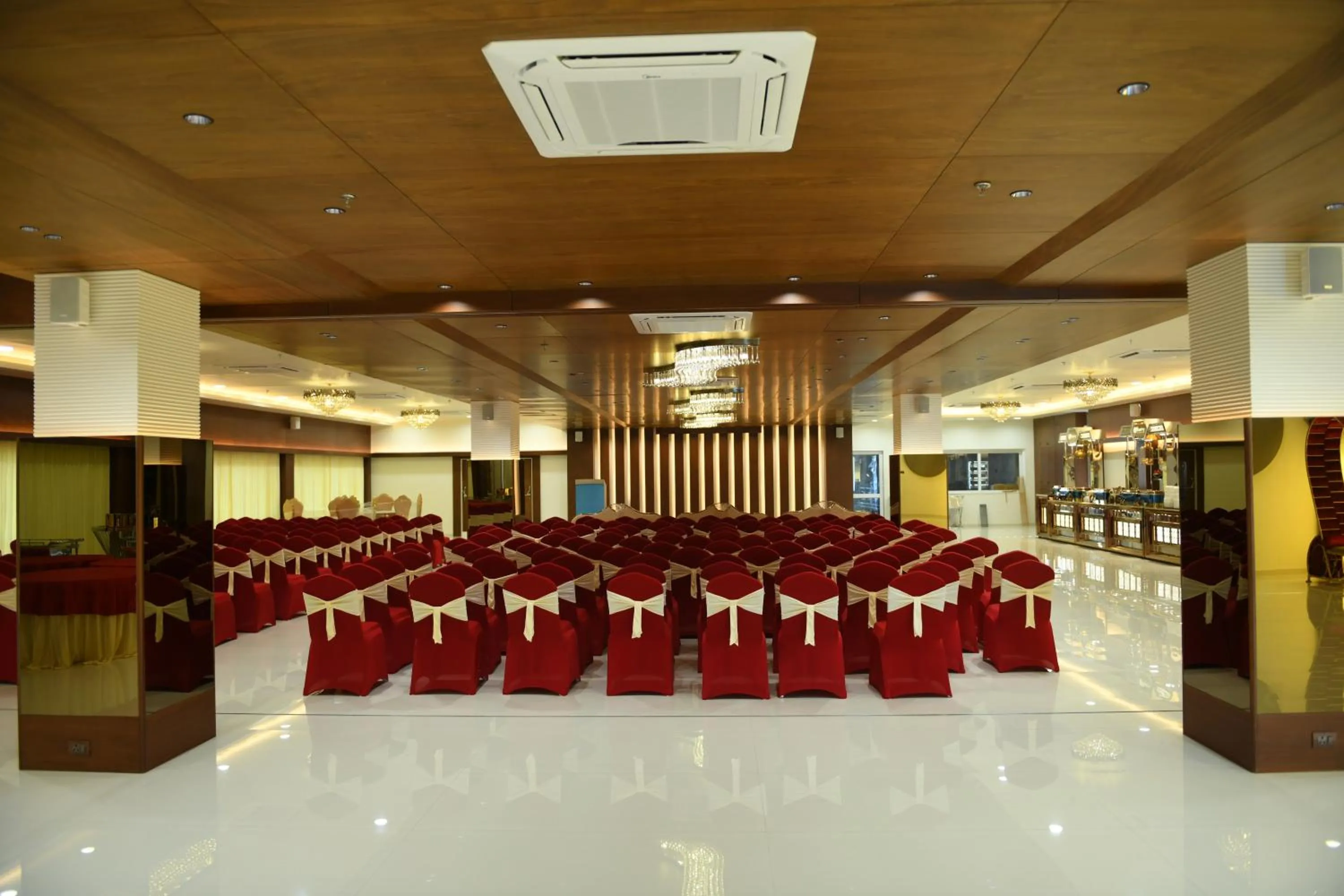 Banquet/Function facilities in Hotel Blueivy Anand