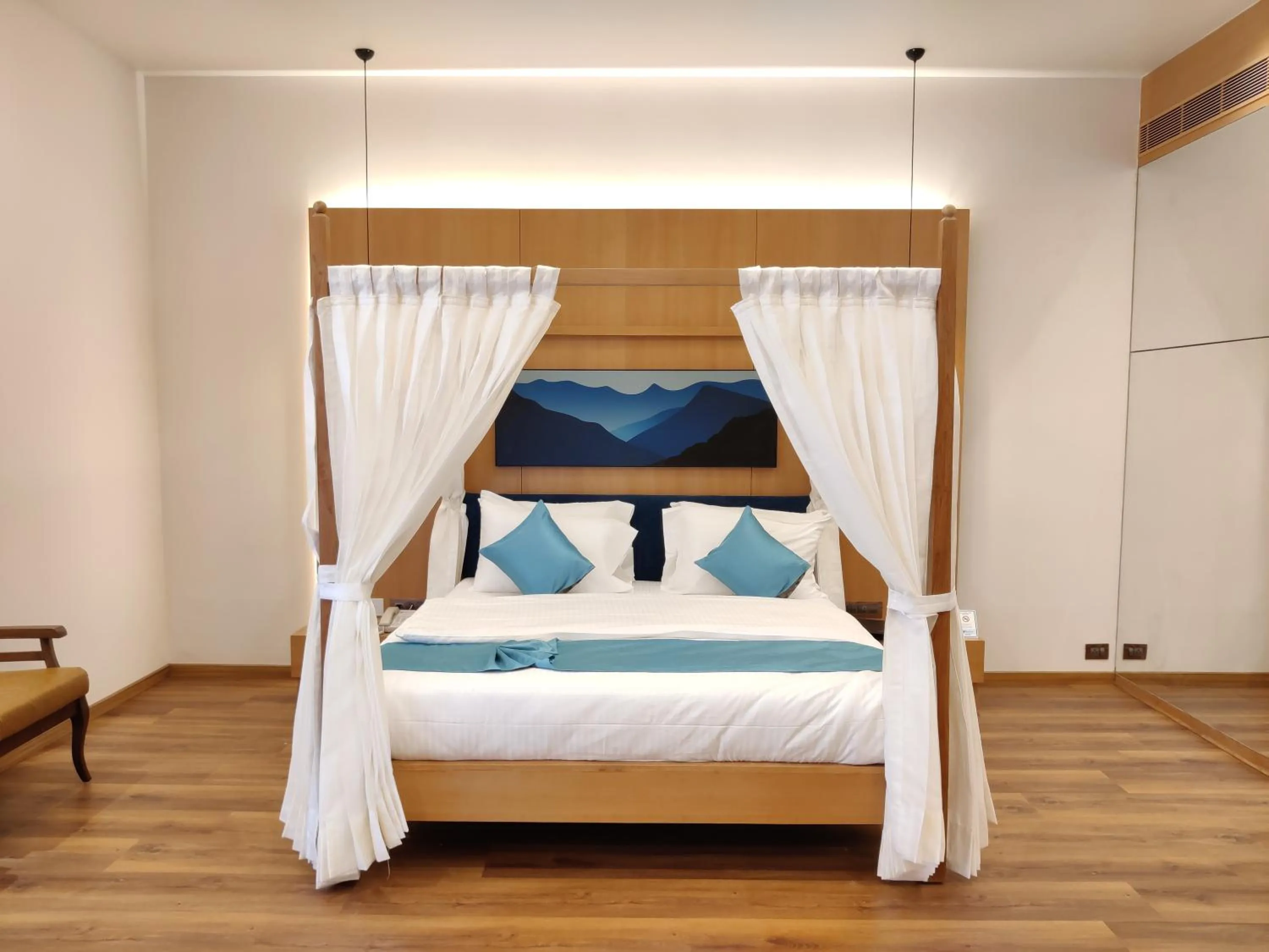 Bed in Hotel Blueivy Anand