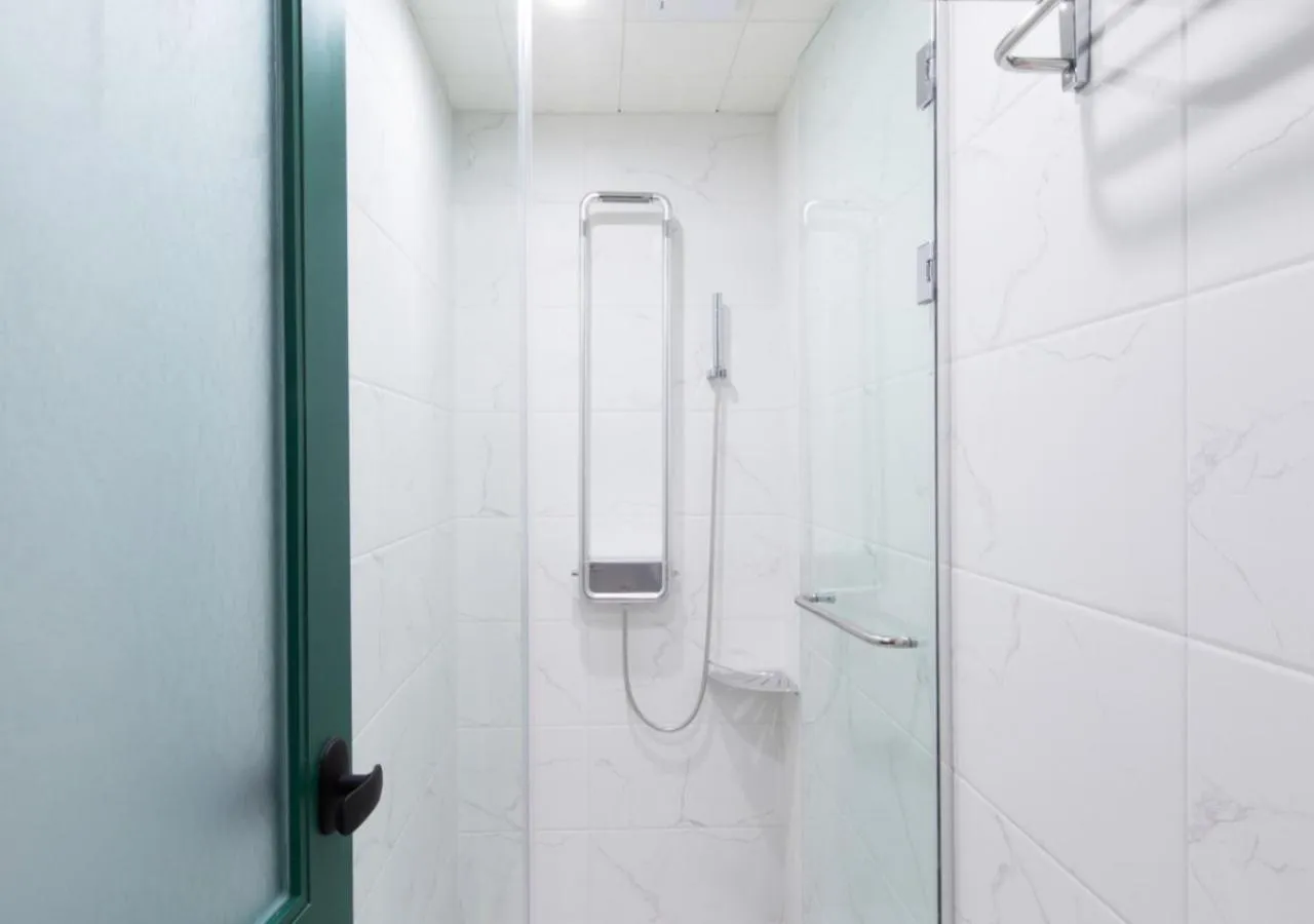 Bathroom in Brosis Hotel