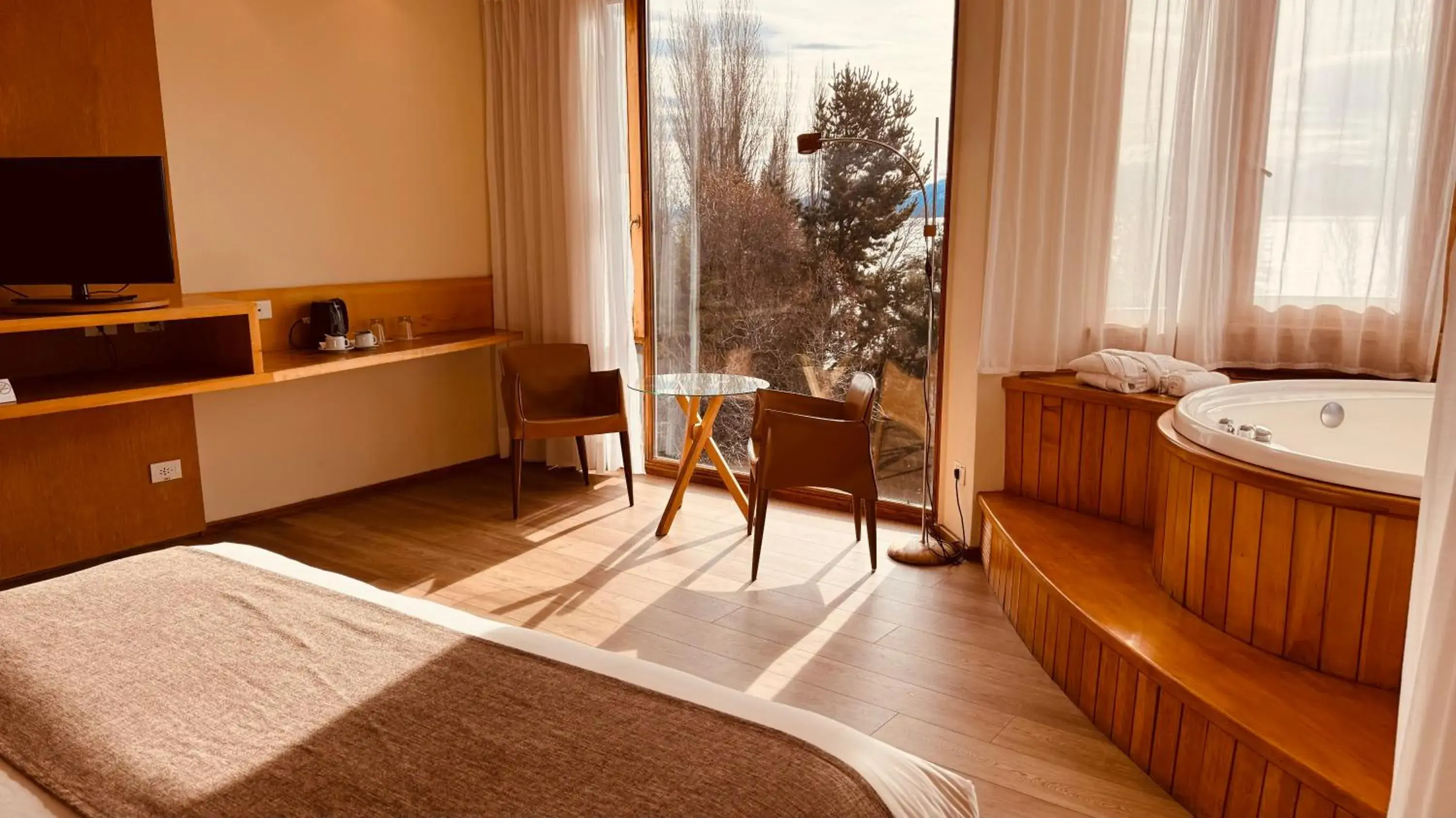 Photo of the whole room, Bed in Design Suites Bariloche Photo of the whole room, Bed in Design Suites Bariloche