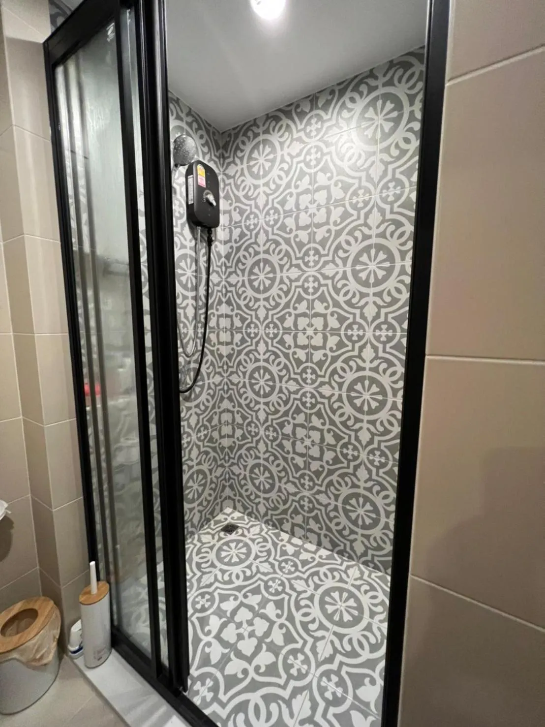 Bathroom in RoomQuest Hua-Hin Lahabana