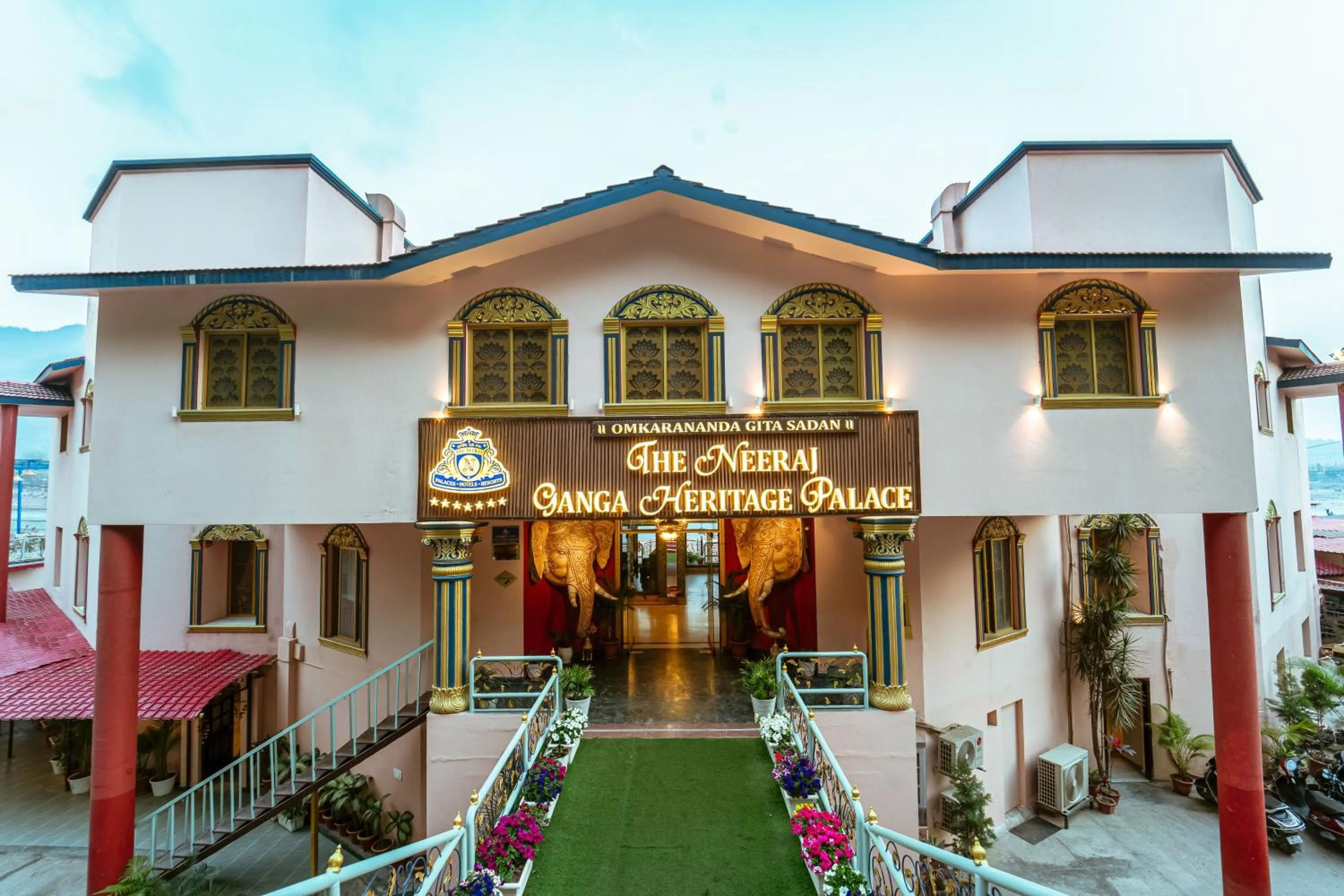 Facade/entrance in The Neeraj Ganga Heritage Palace