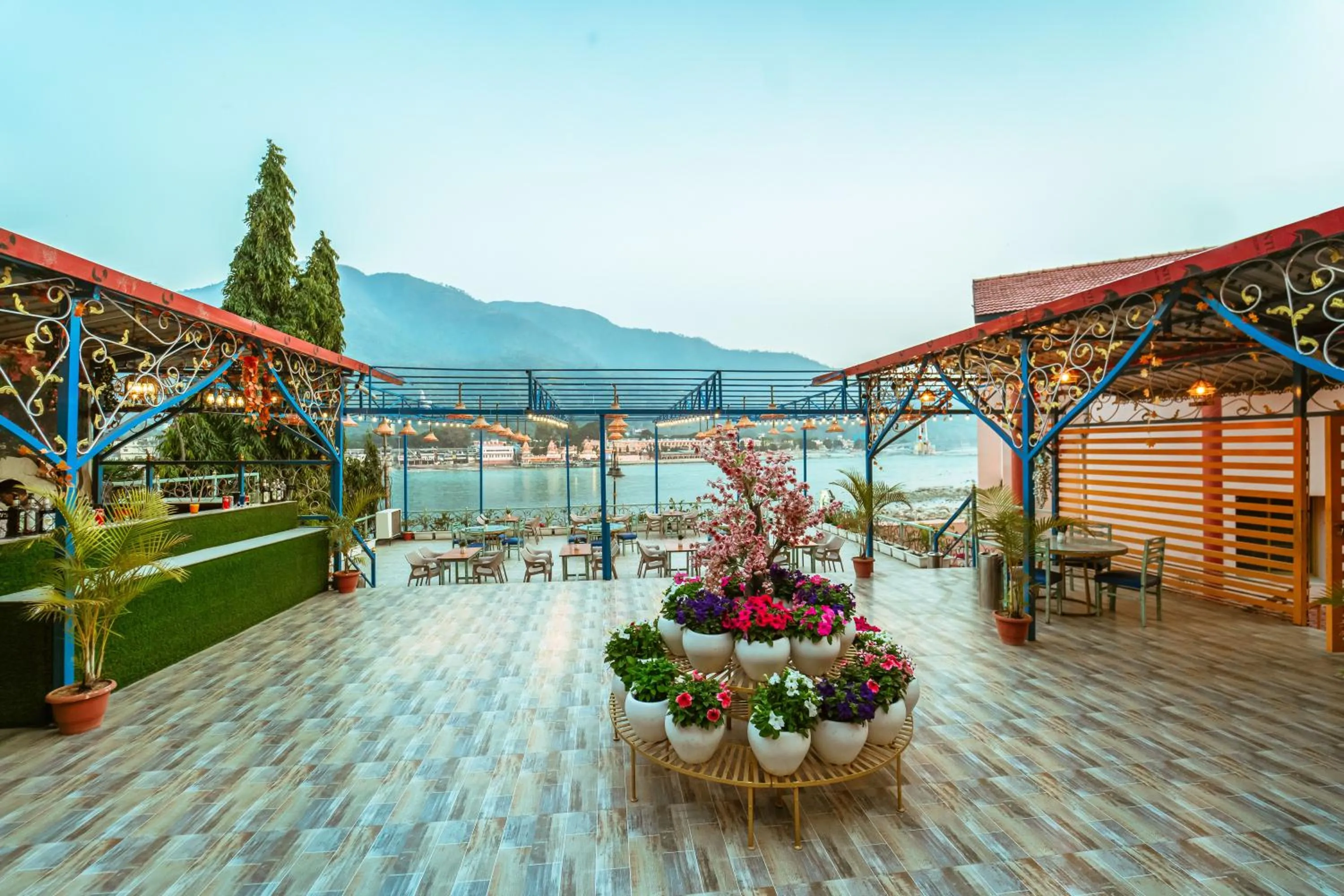 Spring in The Neeraj Ganga Heritage Palace