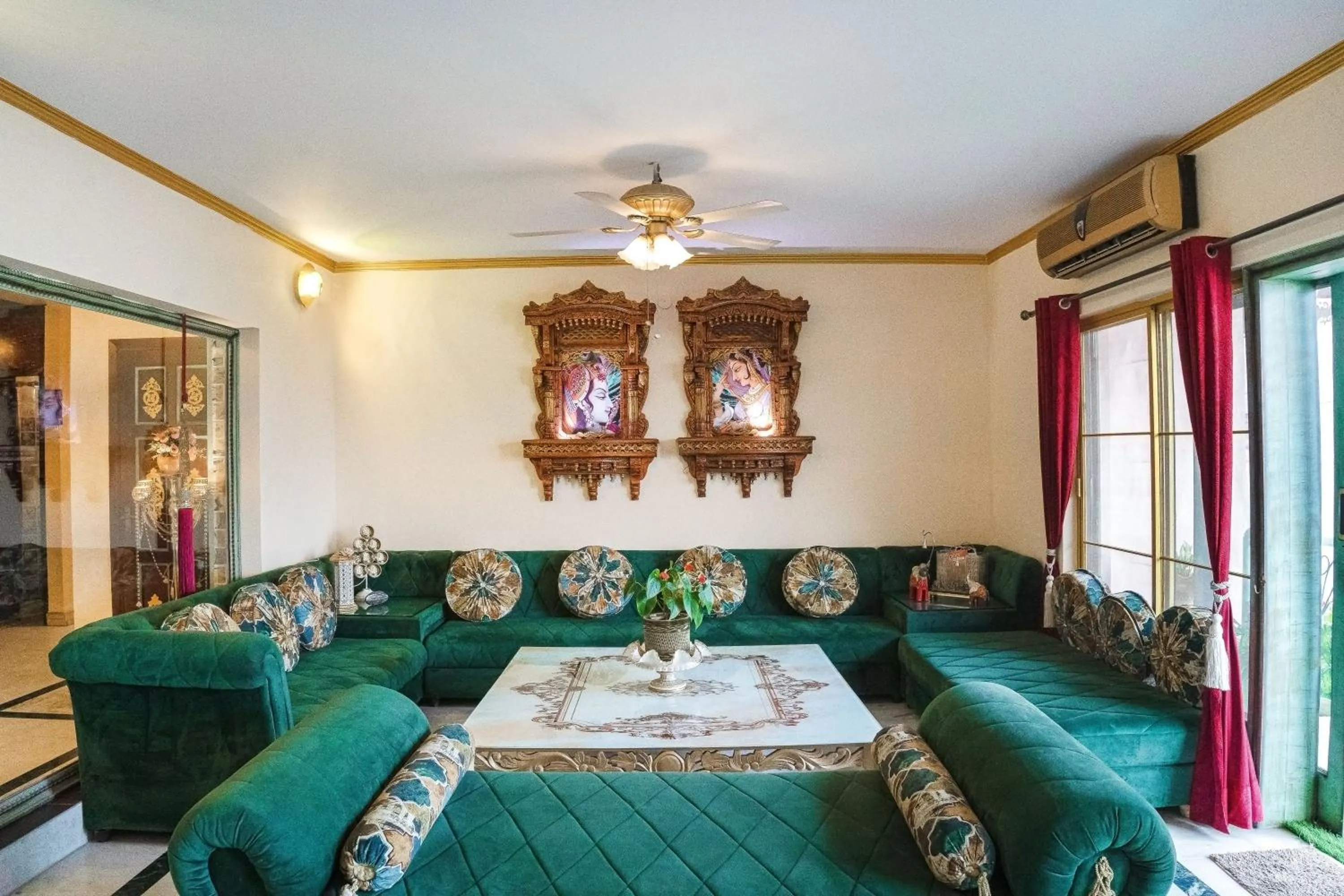 Lobby or reception in The Neeraj Ganga Heritage Palace