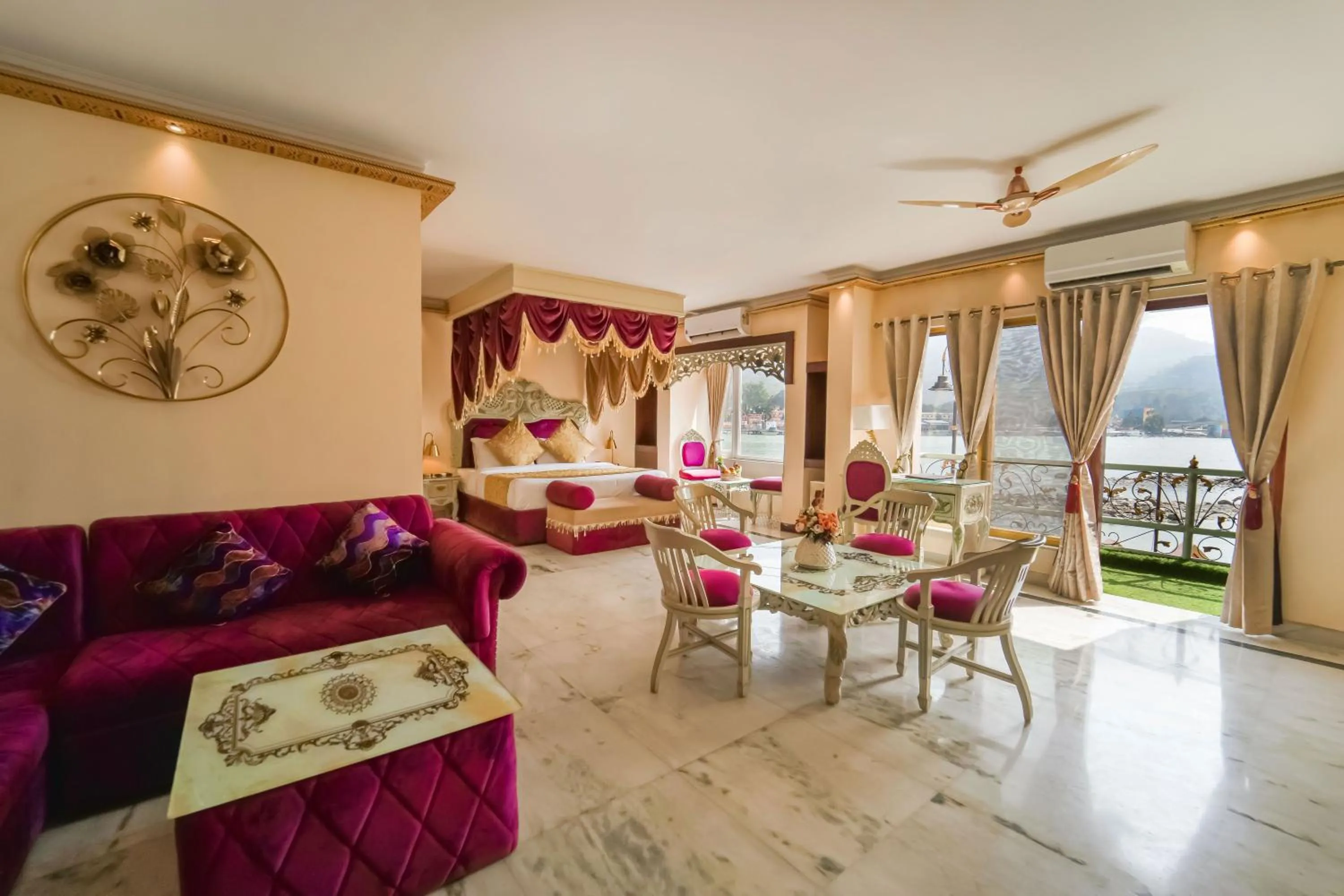 Dining area in The Neeraj Ganga Heritage Palace