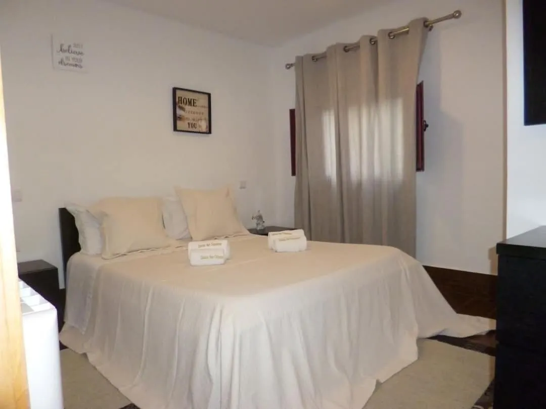 Bedroom, Bed in Casas das Guimbras