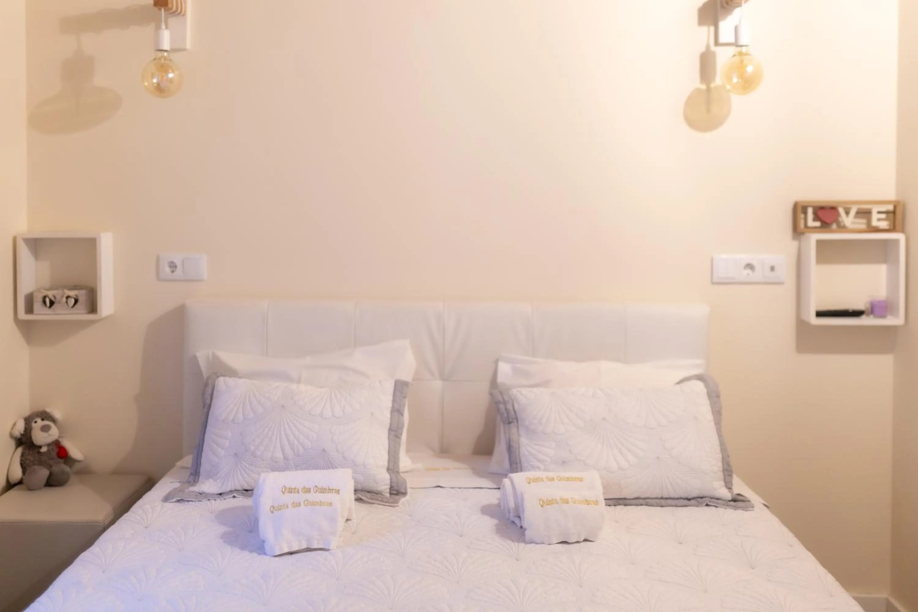 Bedroom, Bed in Casas das Guimbras