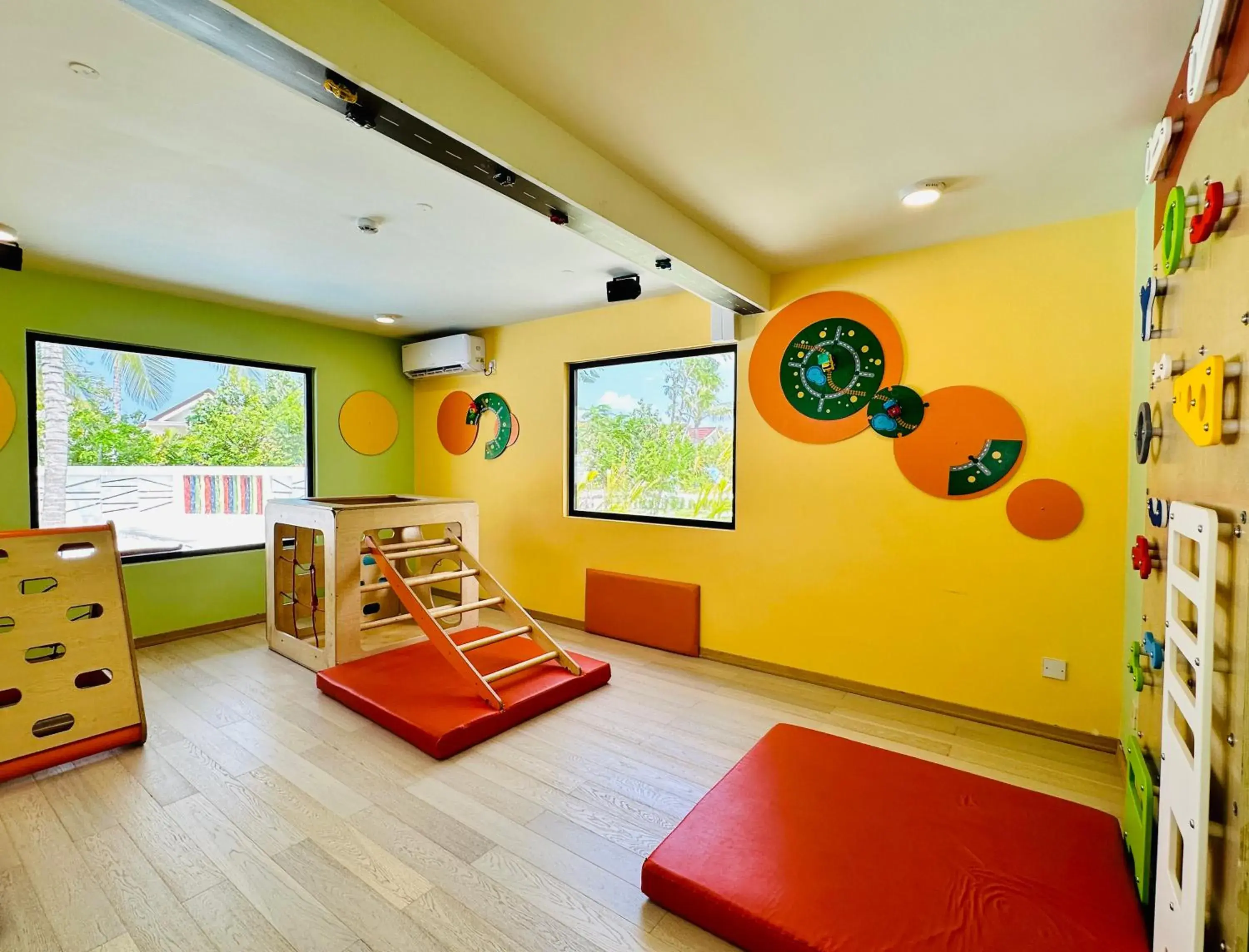 Kids's club, Bed in OBLU XPERIENCE Ailafushi - All Inclusive with Free Transfers Kids's club, Bed in OBLU XPERIENCE Ailafushi - All Inclusive with Free Transfers