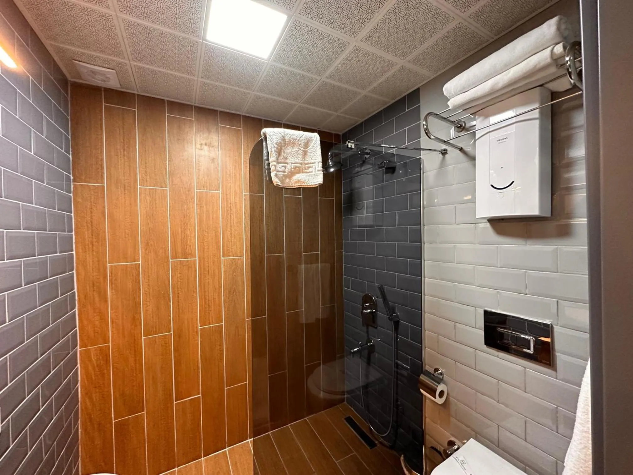 Shower in KA Hotel & Suites