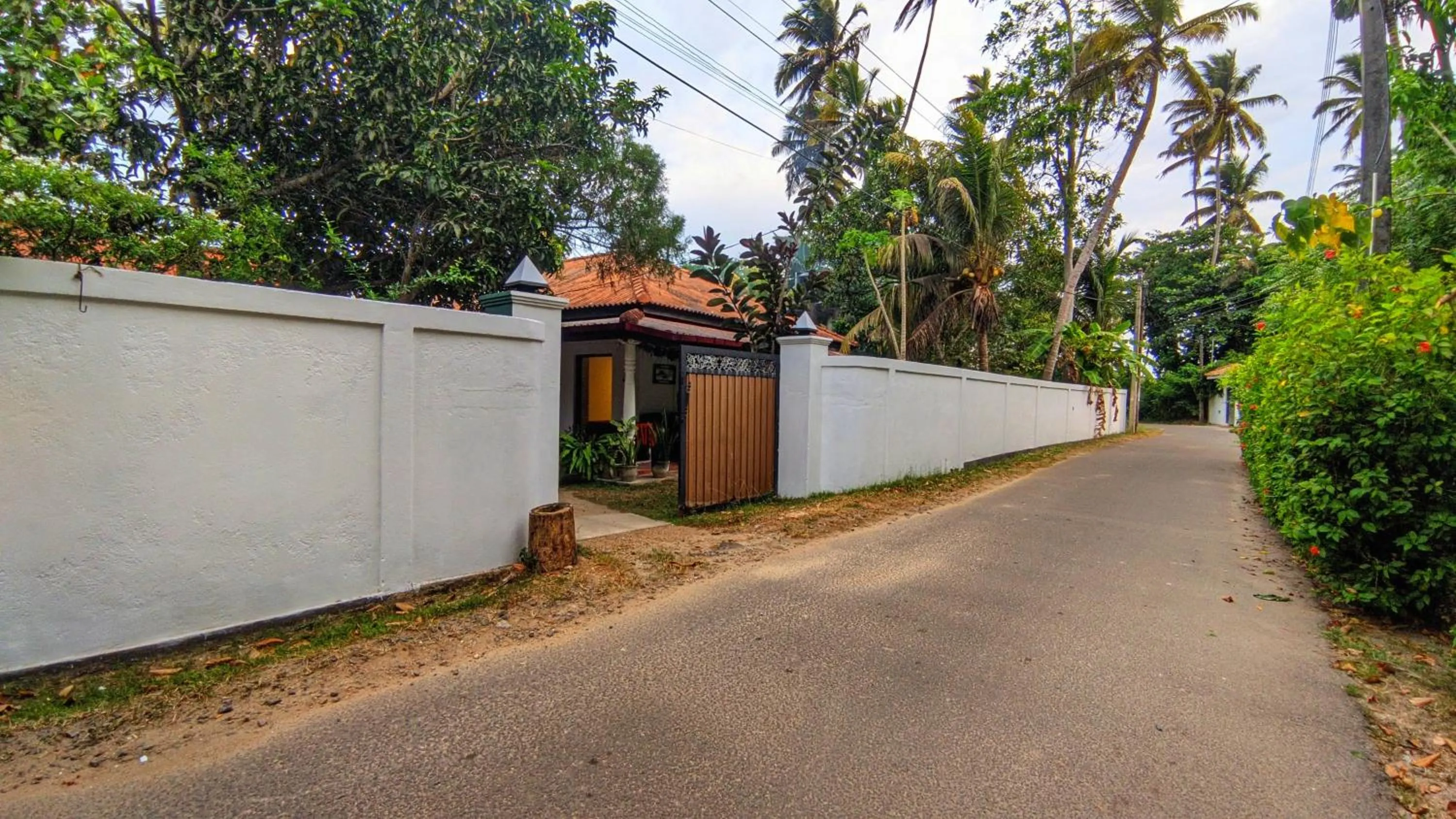 Beach House Madiha