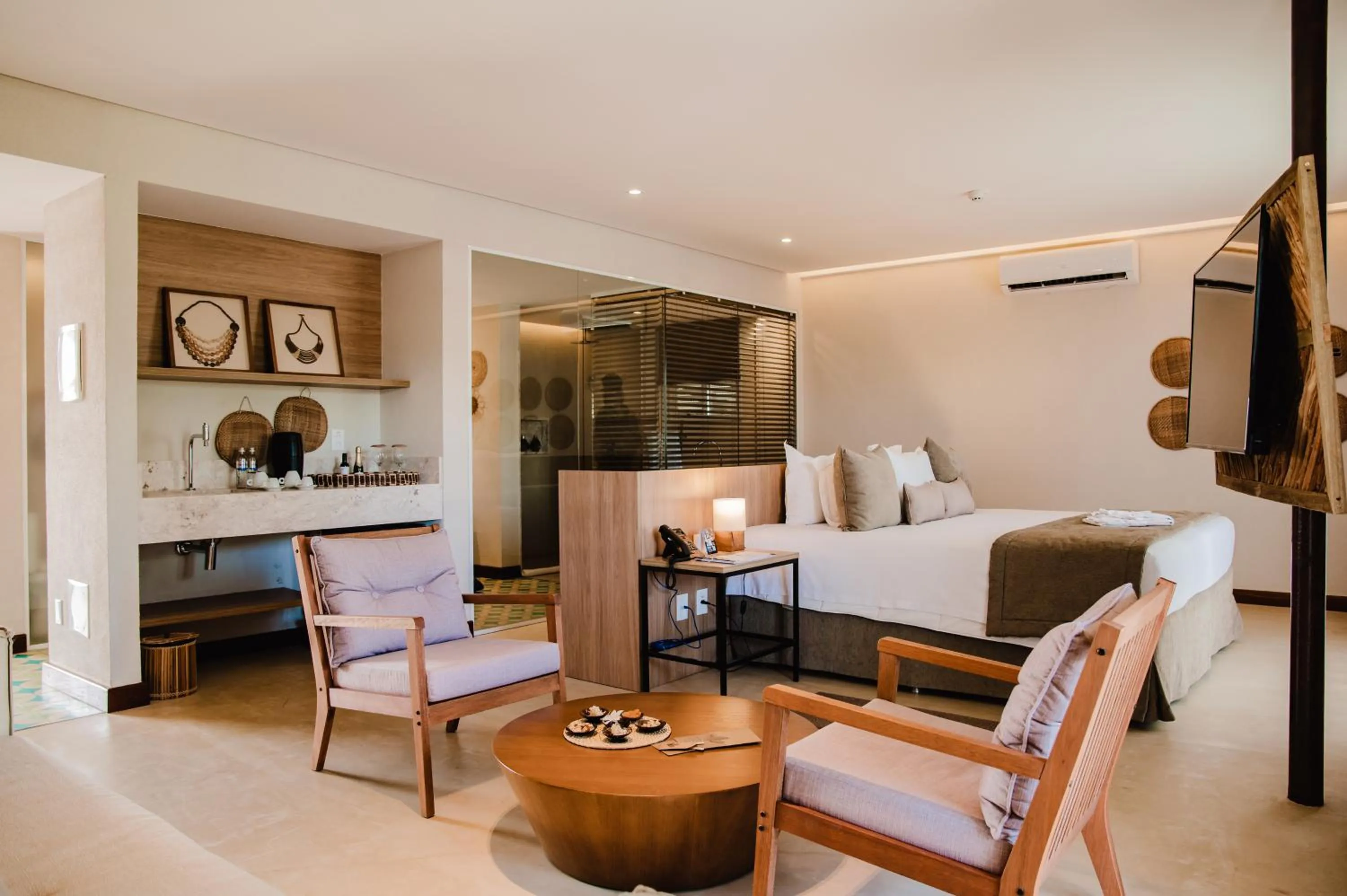 Coffee/tea facilities in Hotel Boutique & Spa Ponta de Inhambupe by Slaviero Hotéis