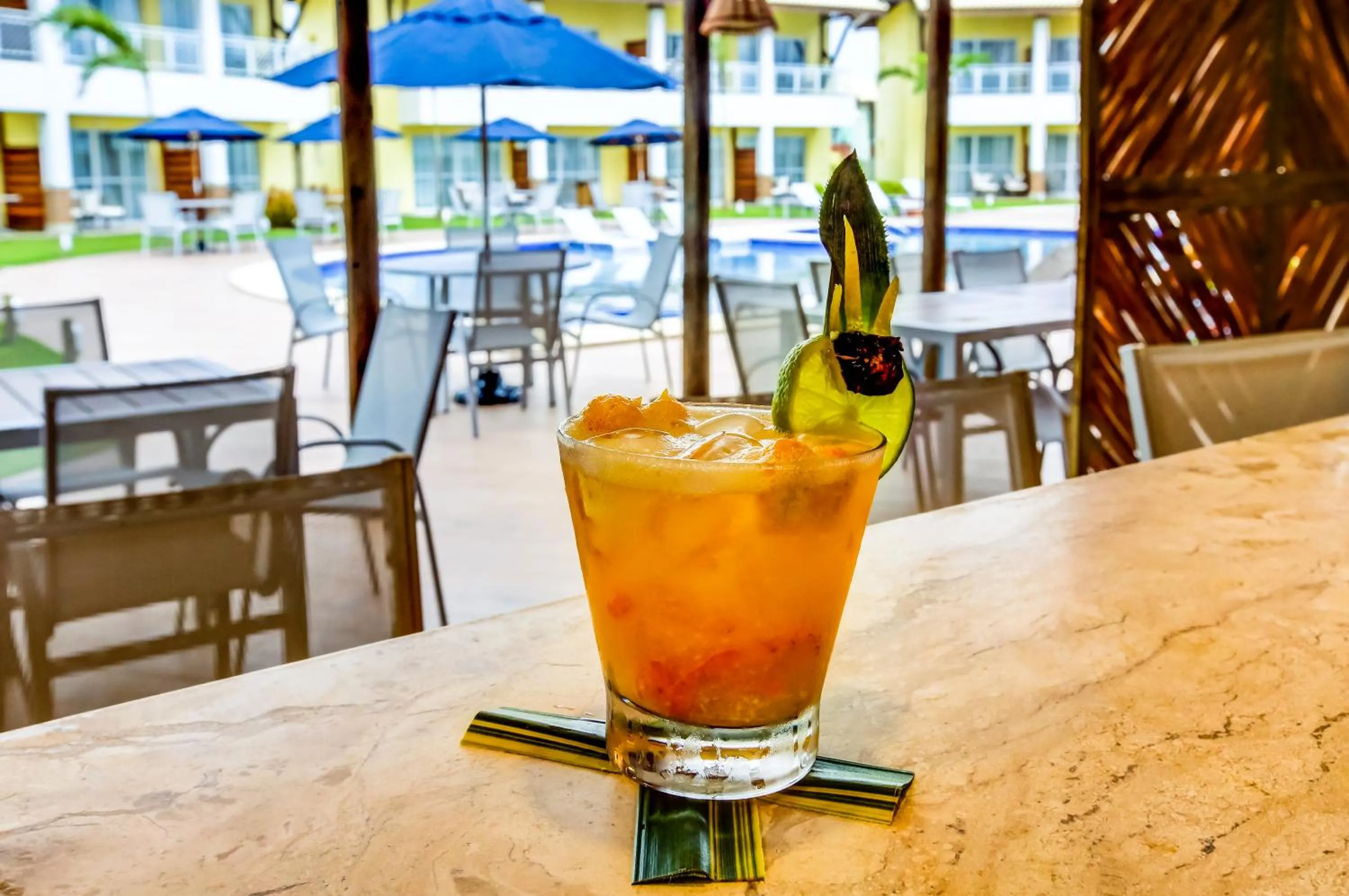 Lounge or bar in Hotel Boutique & Spa Ponta de Inhambupe by Slaviero Hotéis