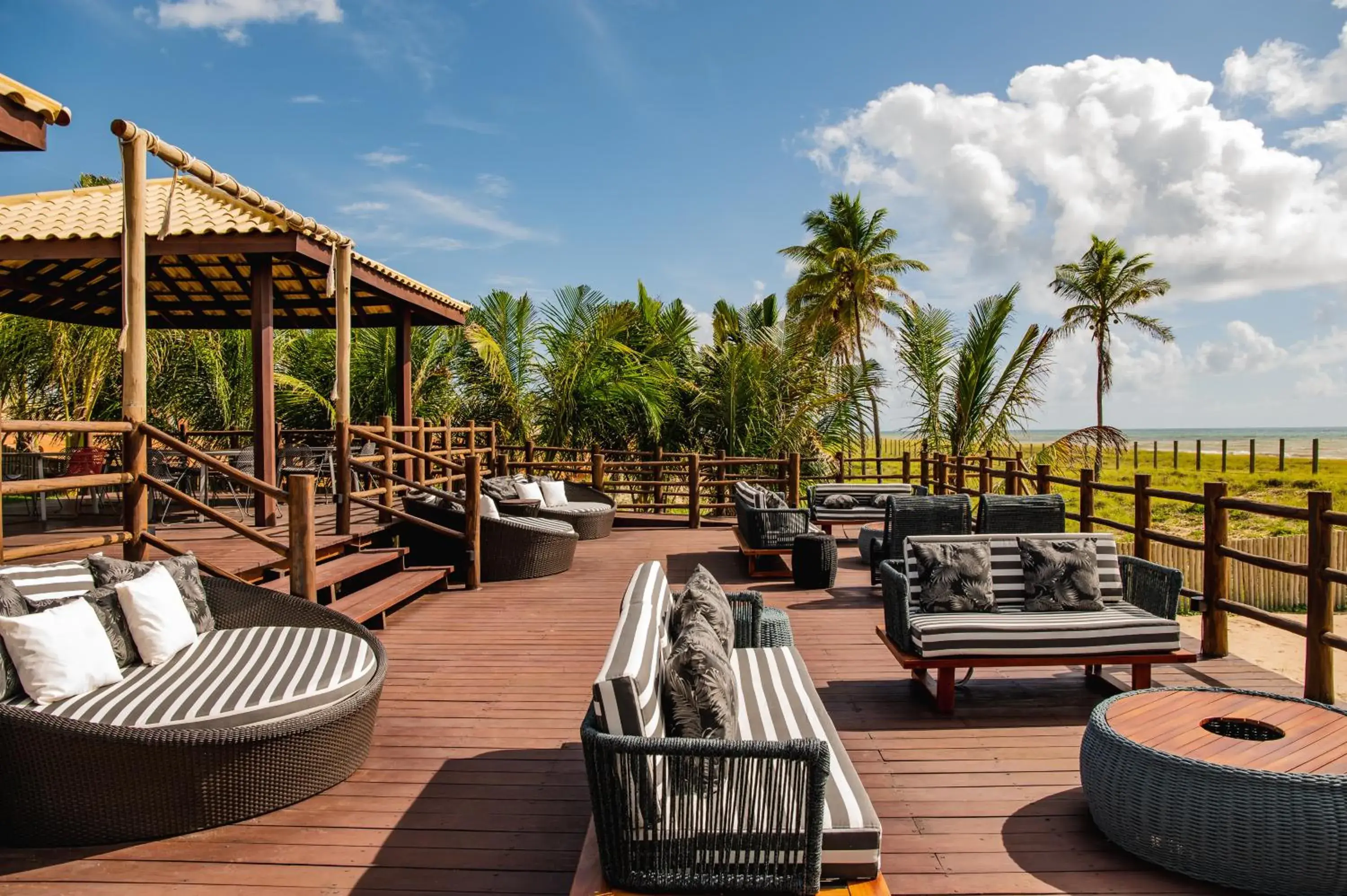 Lounge or bar in Hotel Boutique & Spa Ponta de Inhambupe by Slaviero Hotéis Lounge or bar in Hotel Boutique & Spa Ponta de Inhambupe by Slaviero Hotéis