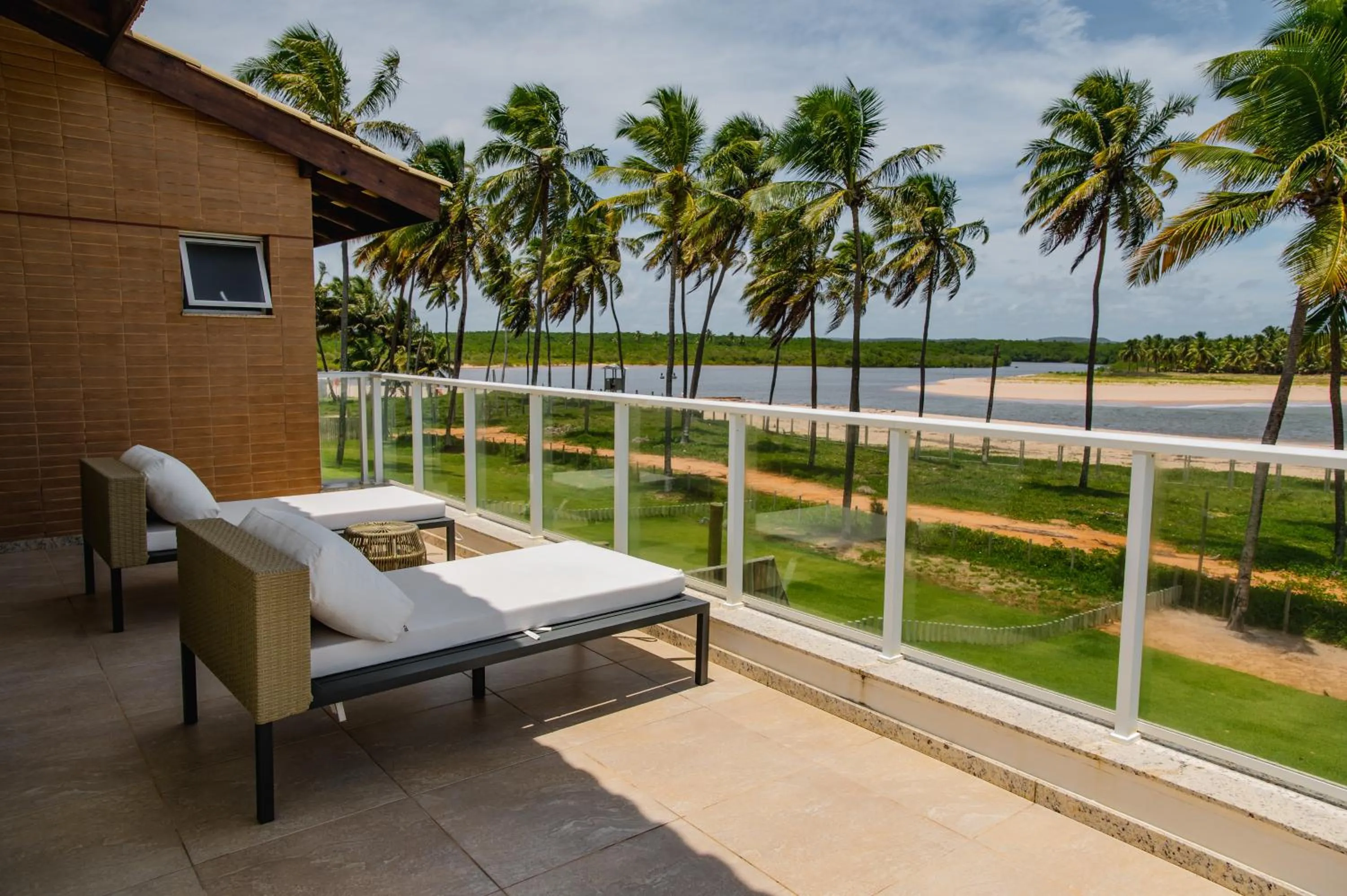 Balcony/Terrace in Hotel Boutique & Spa Ponta de Inhambupe by Slaviero Hotéis