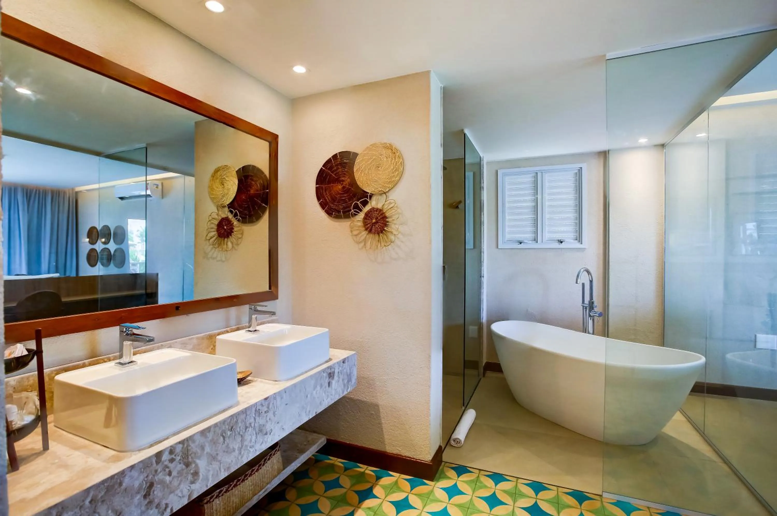 Bathroom in Hotel Boutique & Spa Ponta de Inhambupe by Slaviero Hotéis