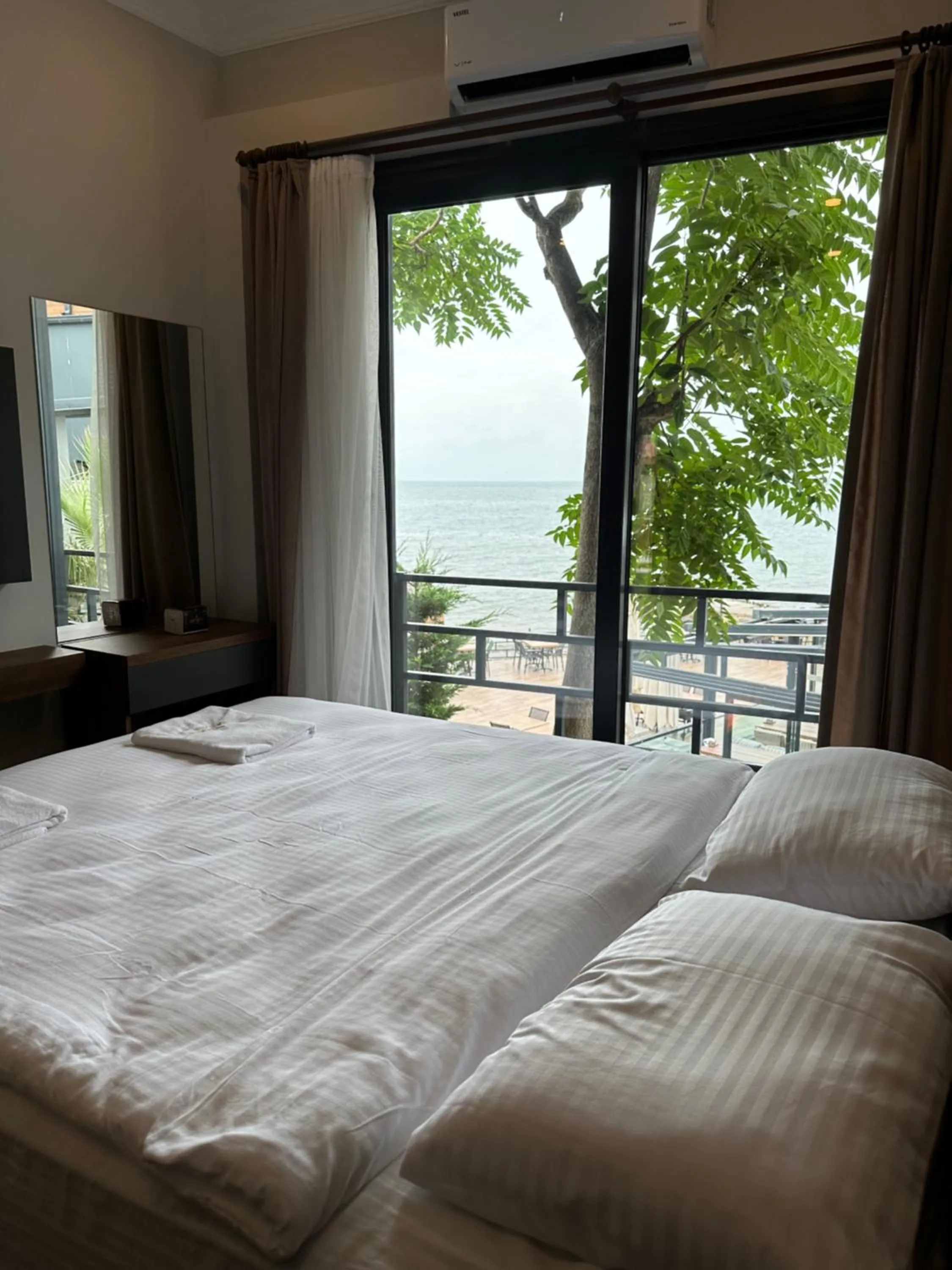 Natural landscape, Bed in SANTANA OTEL