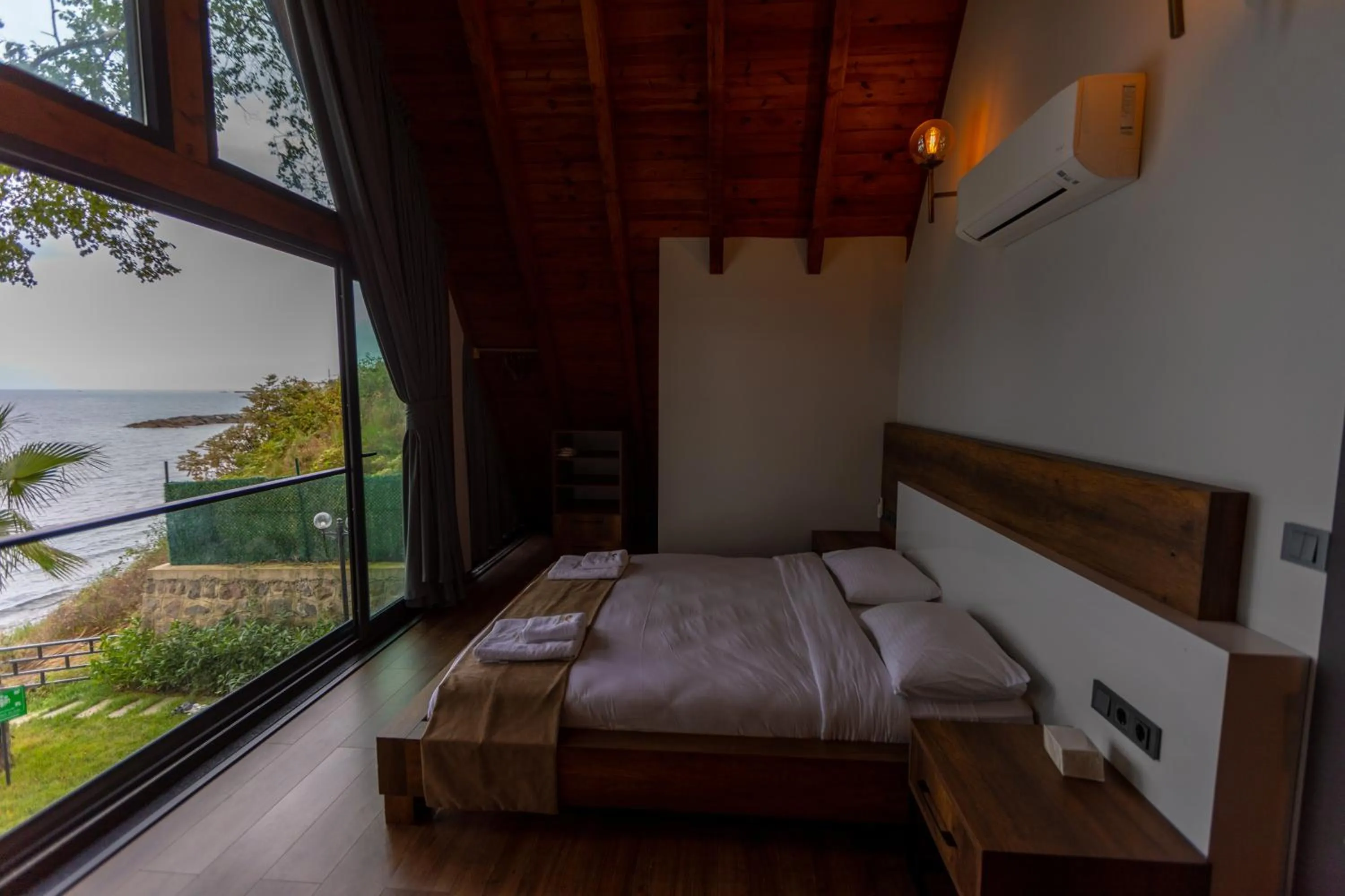 Photo of the whole room, Bed in SANTANA OTEL