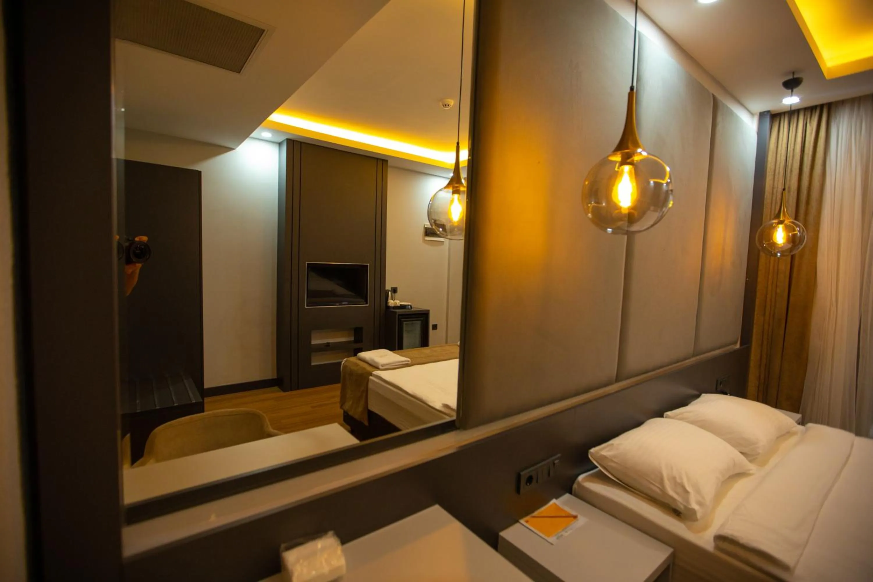 Bedroom, Bed in SANTANA OTEL