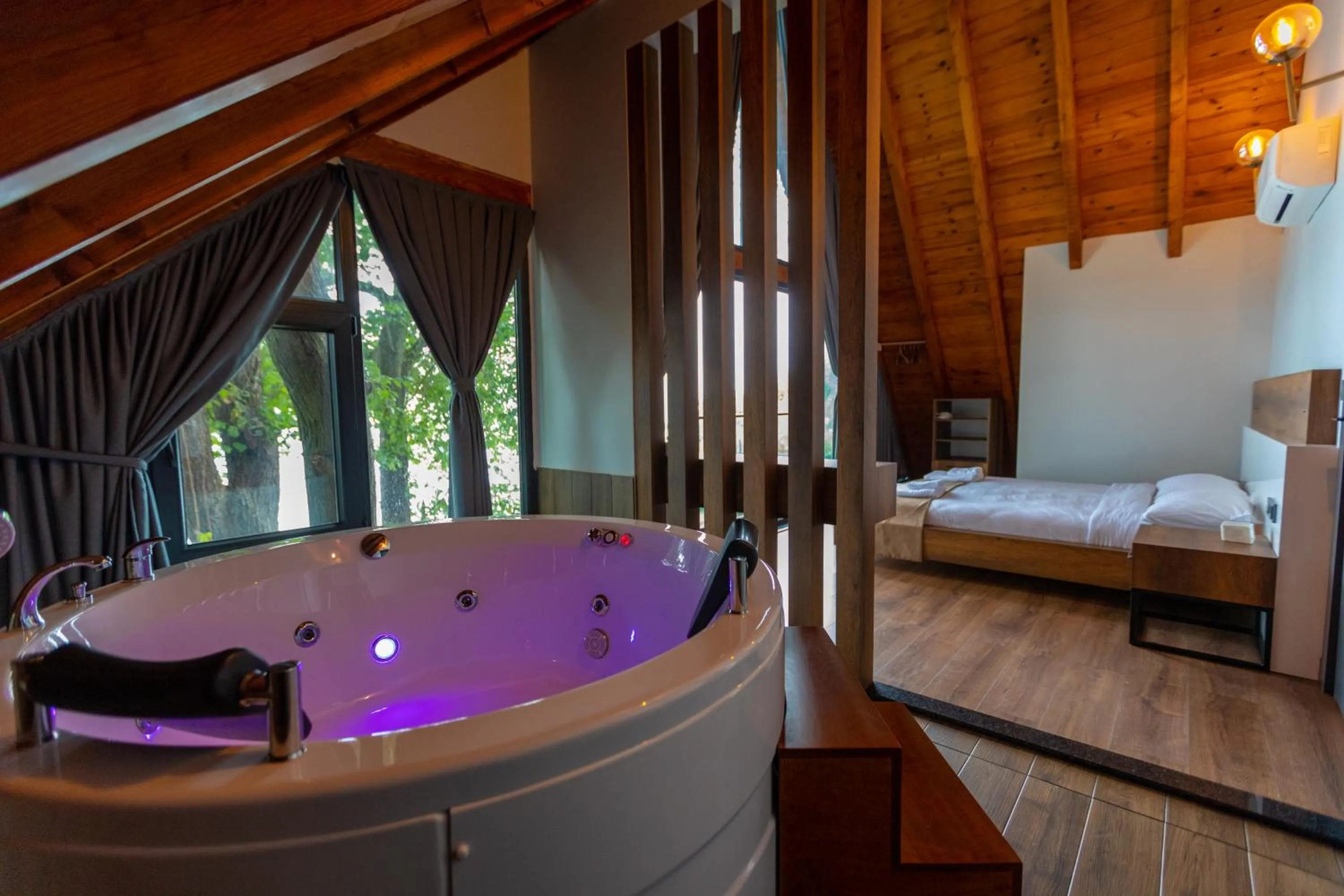 Bath, Bed in SANTANA OTEL