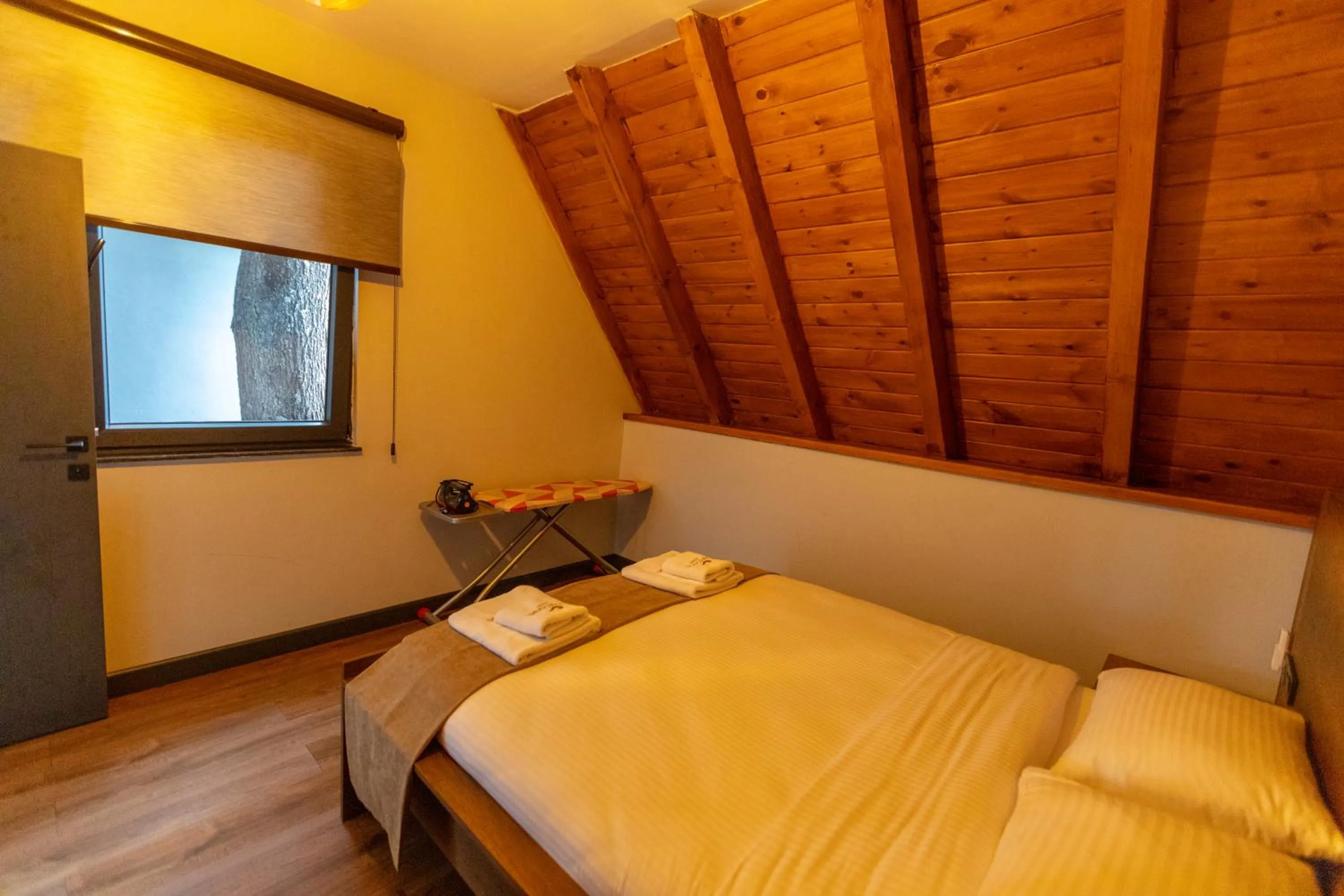 Photo of the whole room, Bed in SANTANA OTEL