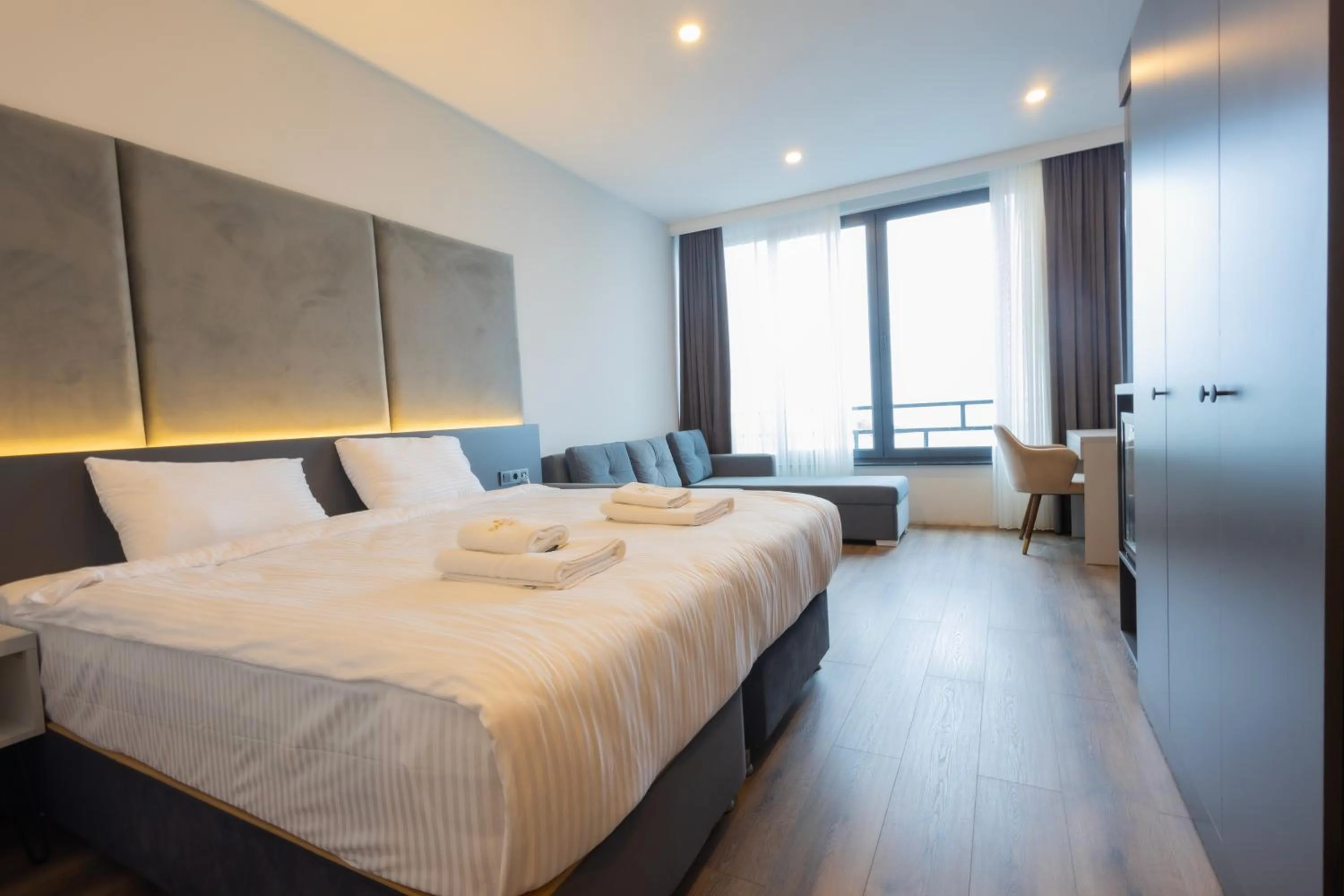 Living room, Bed in SANTANA OTEL