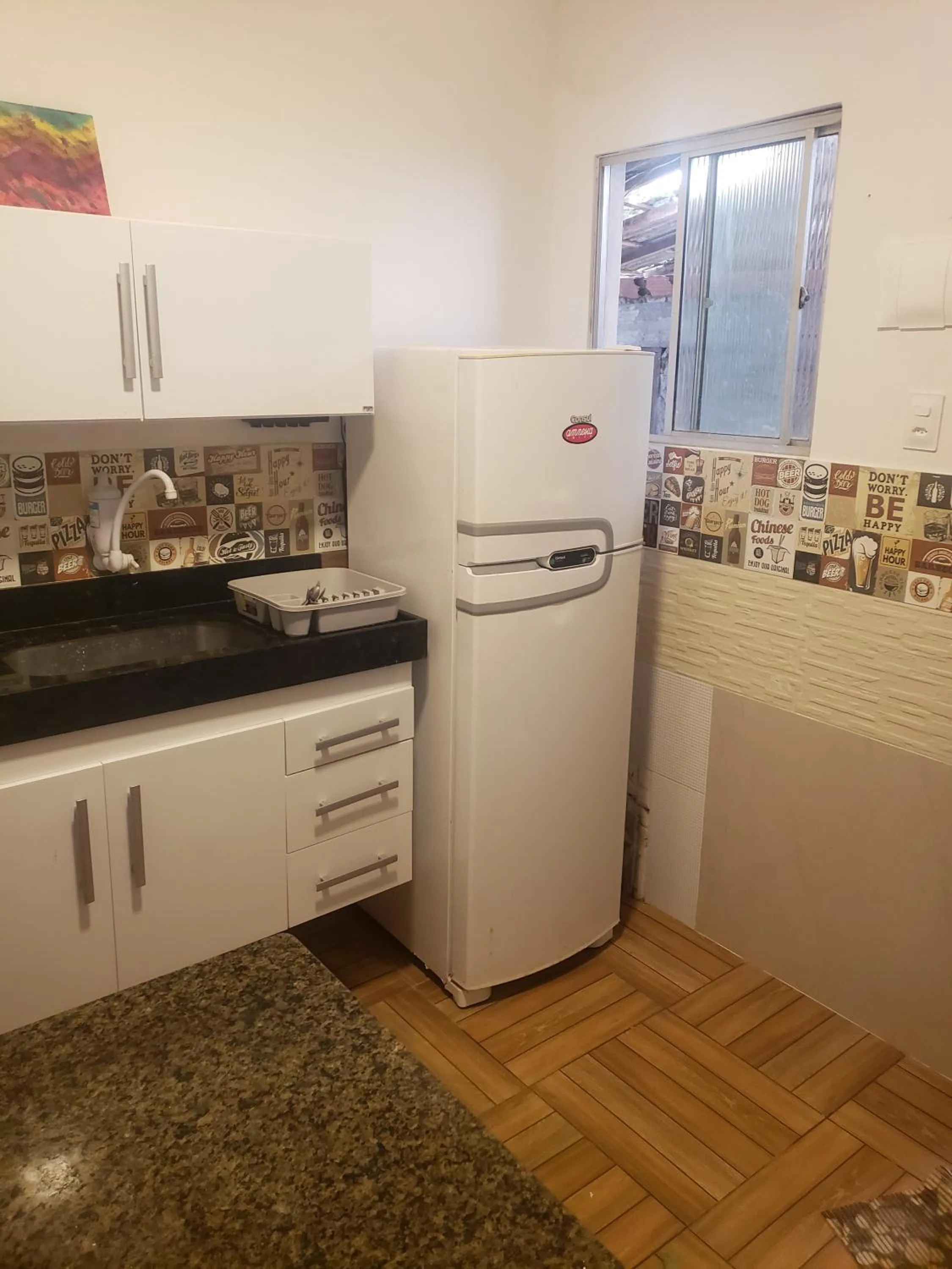 kitchen in Kitnet Perto da Primeira Praia