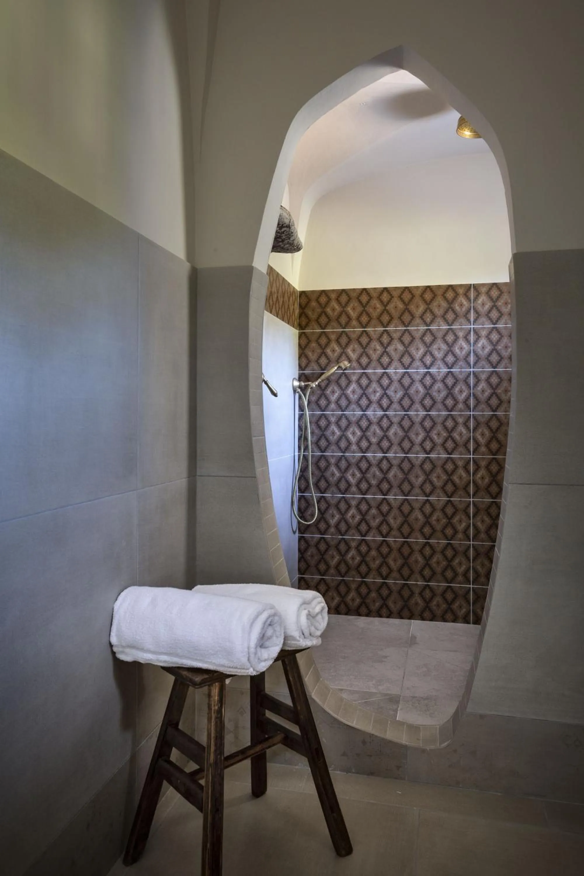 Shower in Gallicantu Stazzo Retreat
