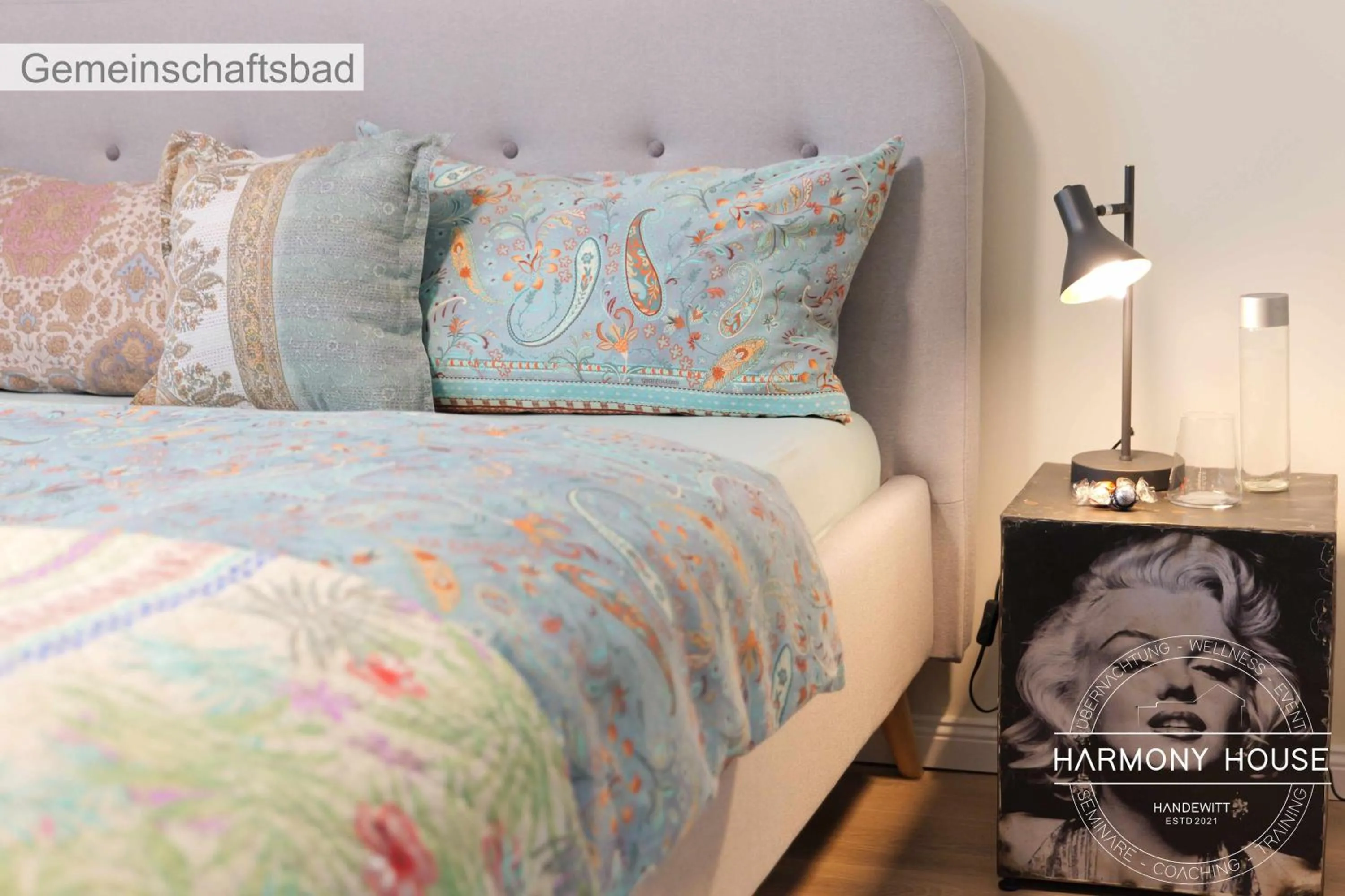 Photo of the whole room, Bed in Harmony House