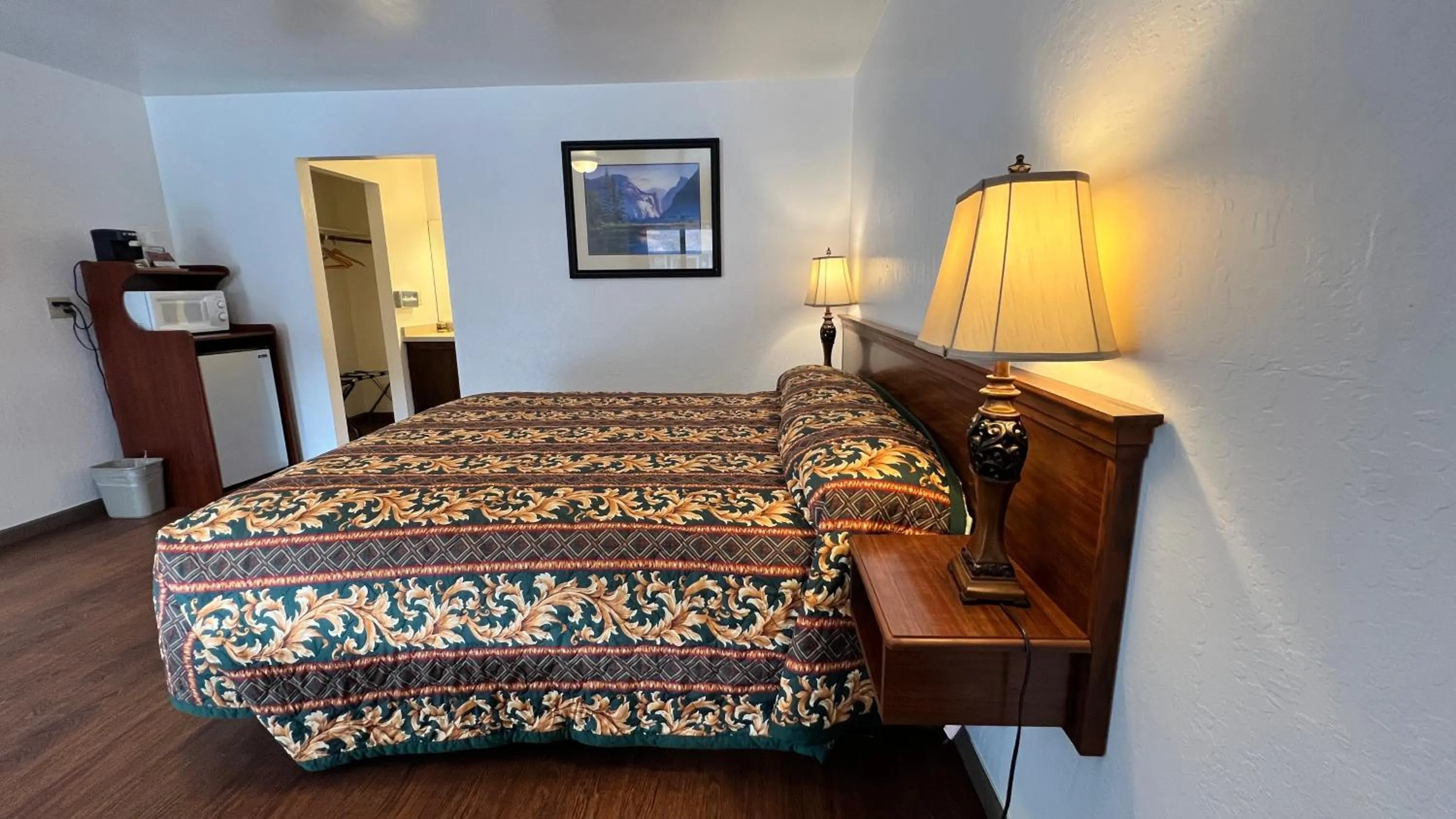 Bed in Pine Cone Motel