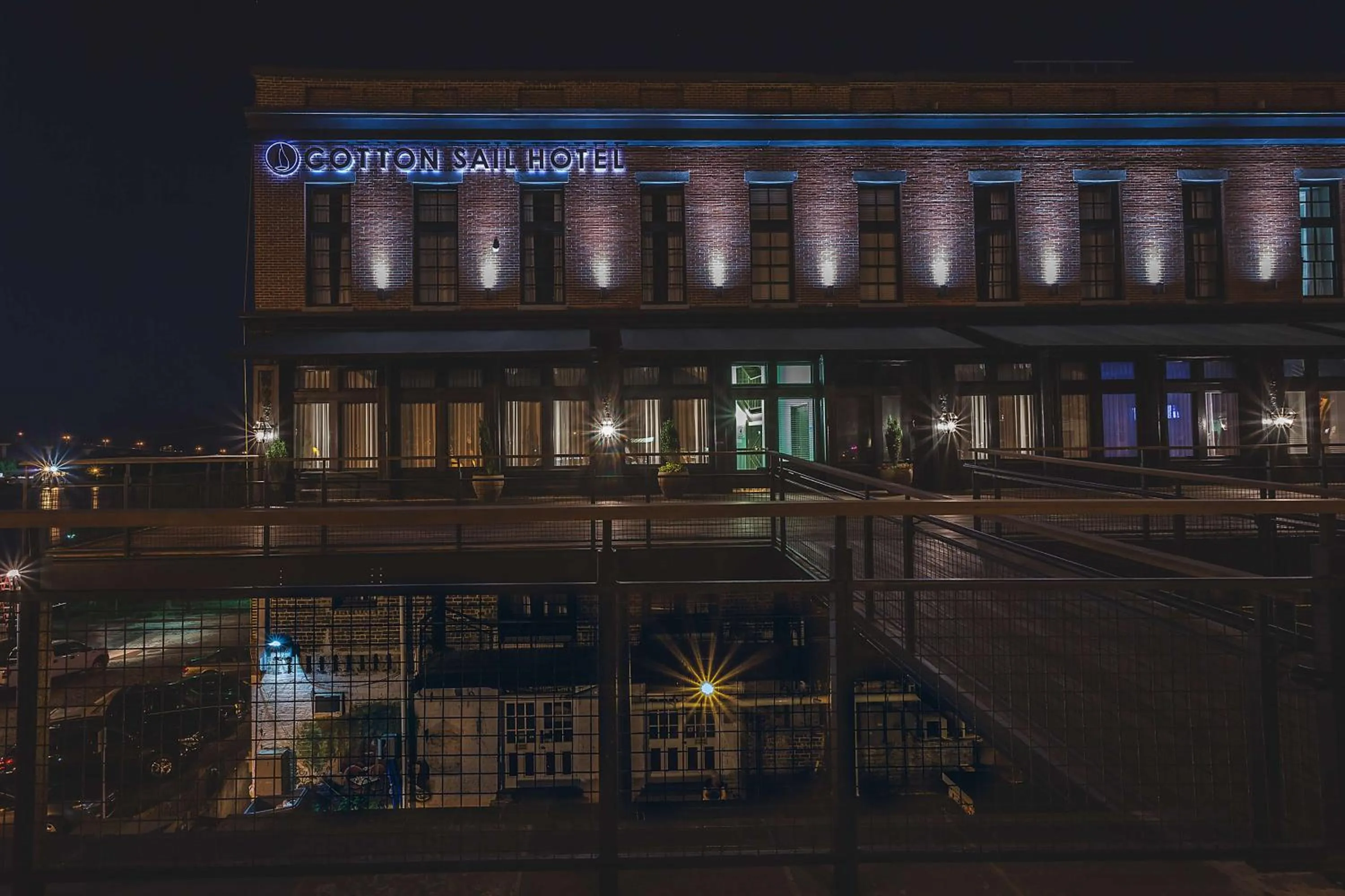 Property building in The Cotton Sail Hotel Savannah - Tapestry Collection by Hilton