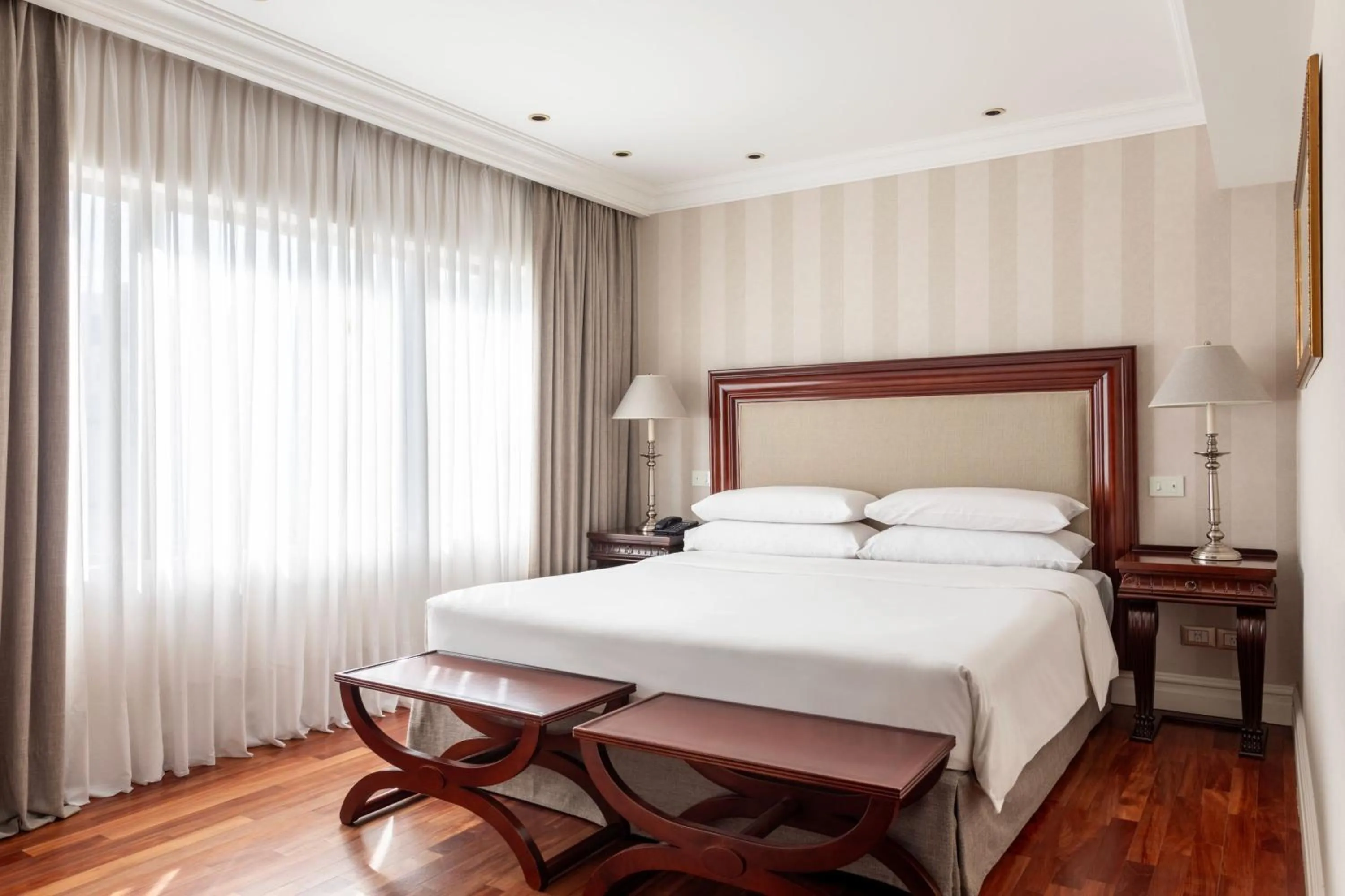 Photo of the whole room, Bed in Marriott Buenos Aires Downtown