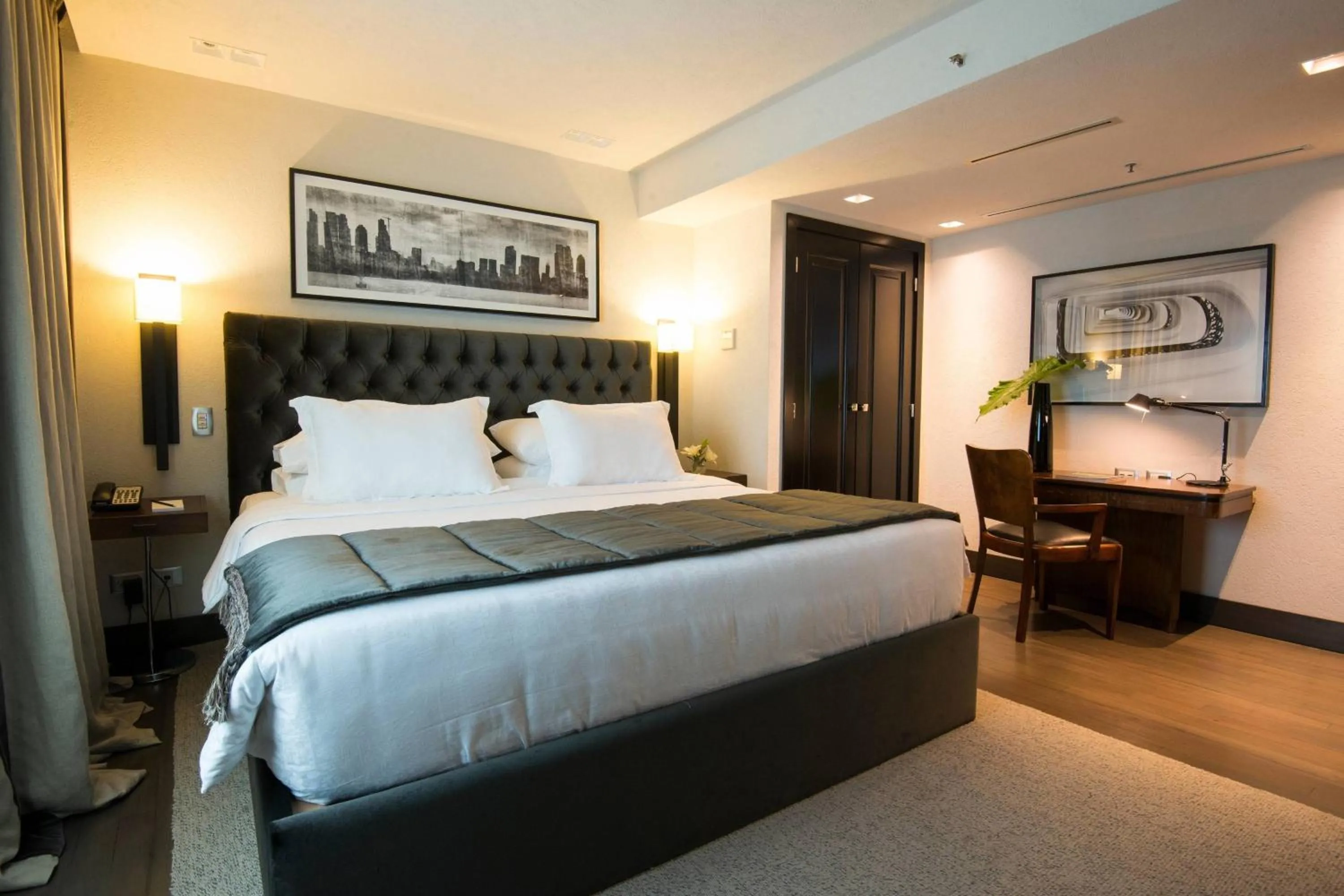 Photo of the whole room, Bed in Marriott Buenos Aires Downtown