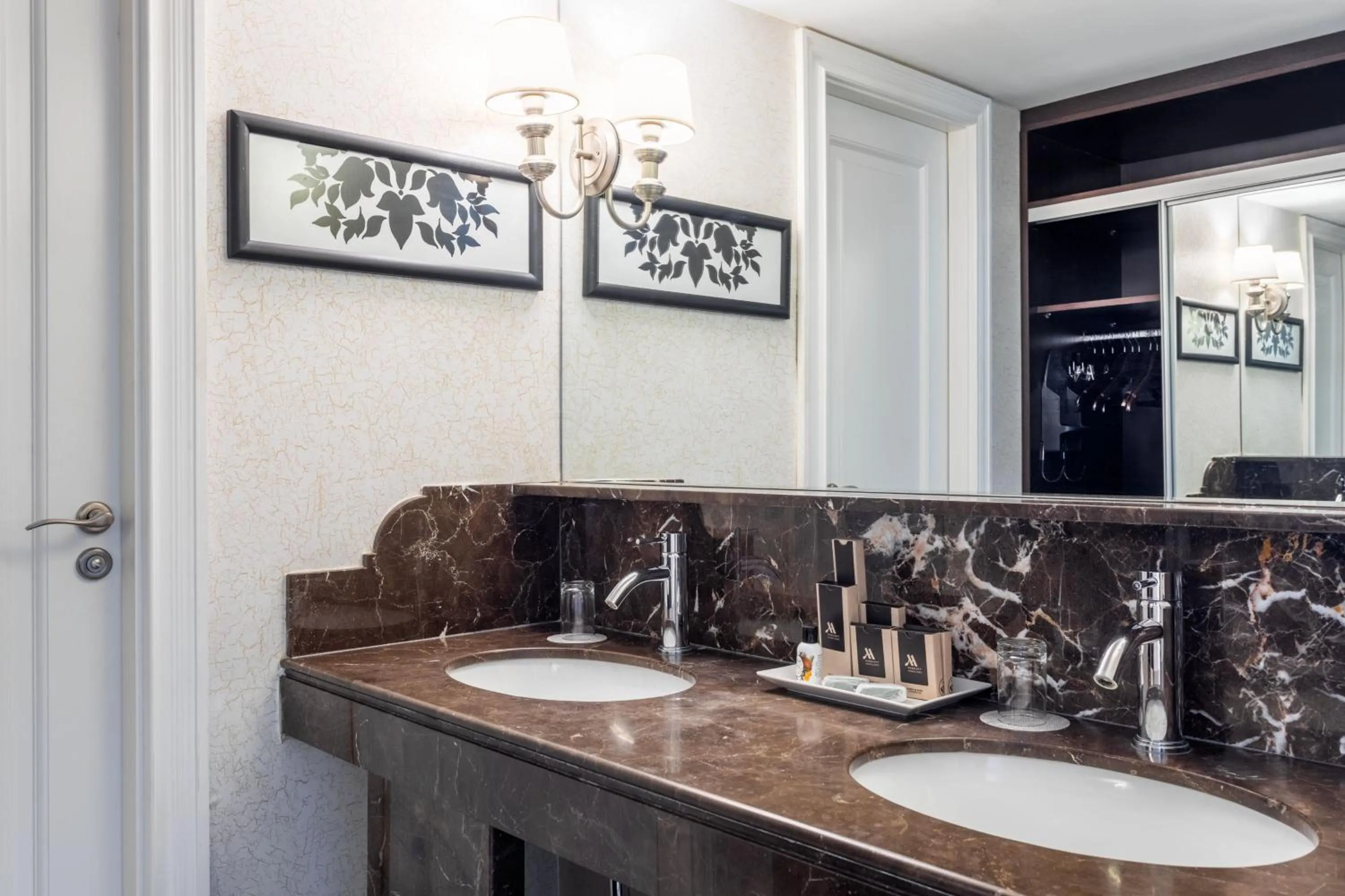 Bathroom in Marriott Buenos Aires Downtown