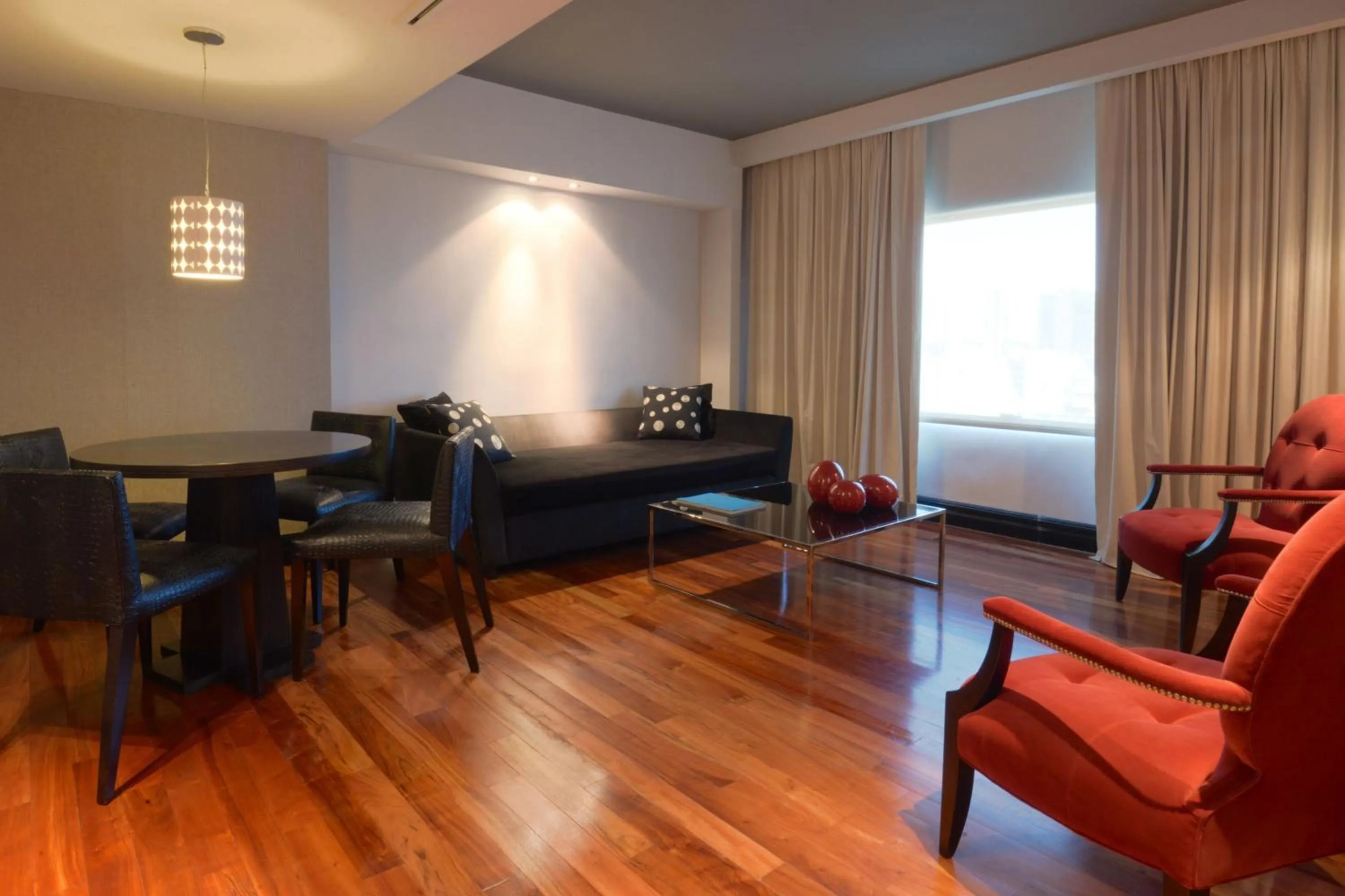 Photo of the whole room in Marriott Buenos Aires Downtown