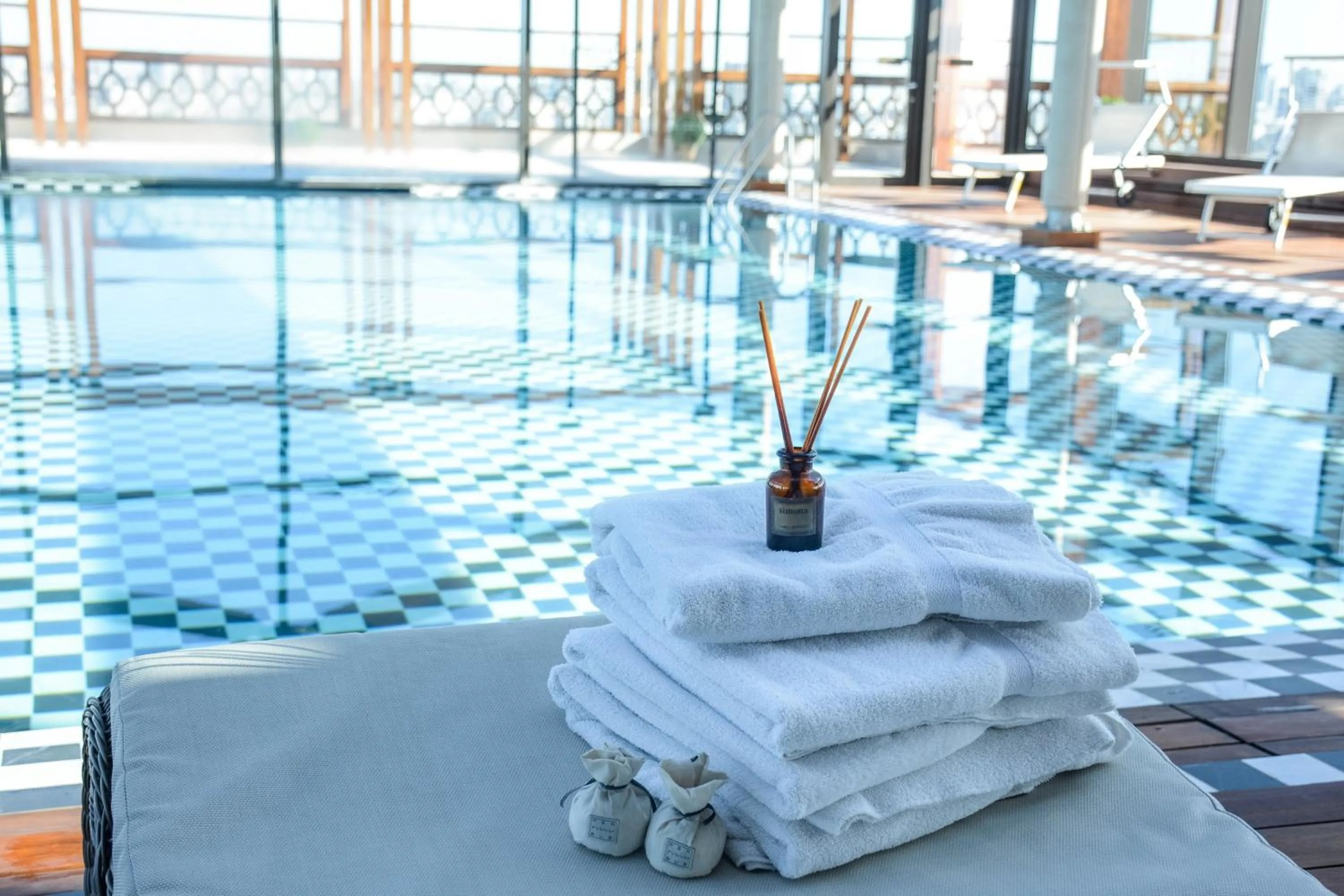 Swimming pool in Marriott Buenos Aires Downtown