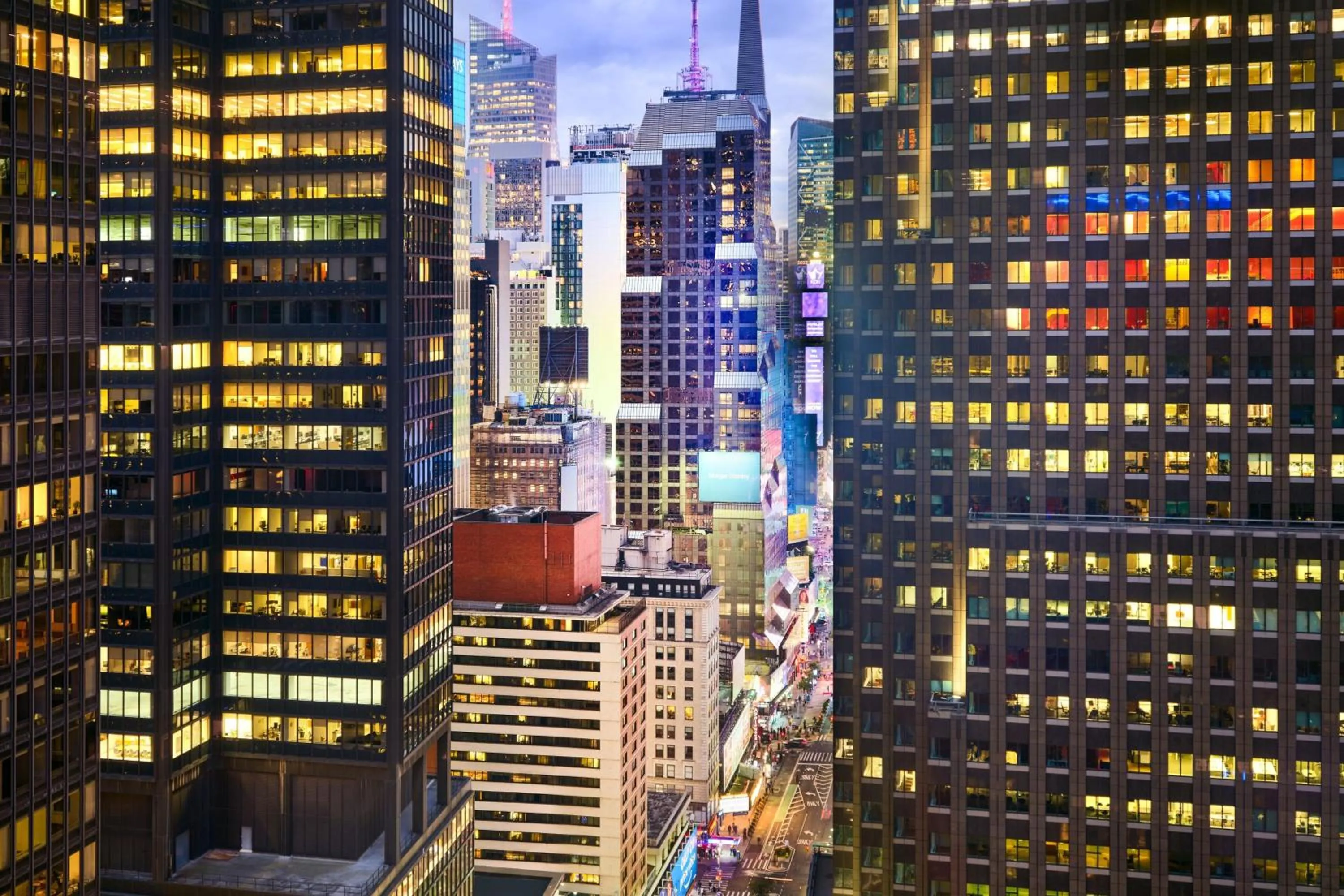 Photo of the whole room in Courtyard by Marriott New York Manhattan/Central Park