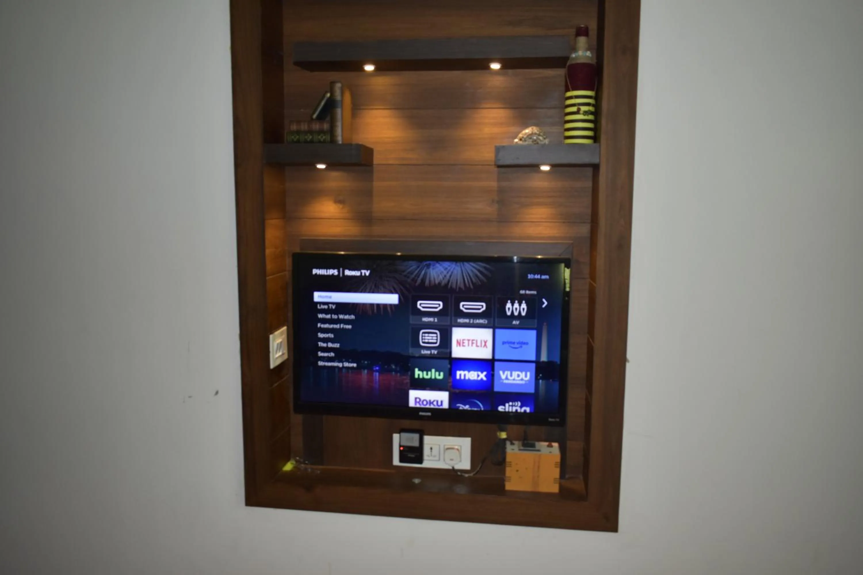 TV and multimedia in Ben's Villa Kannur !